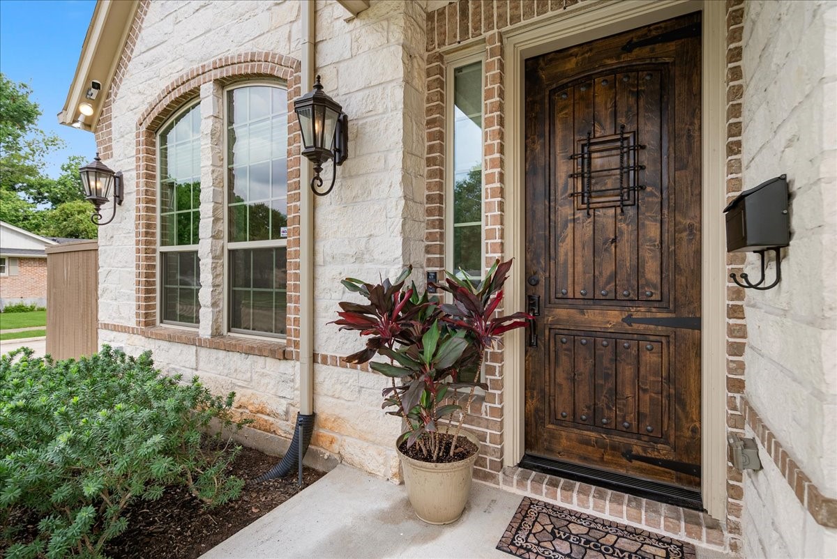 5501 Judalon Lane Property Photo 5