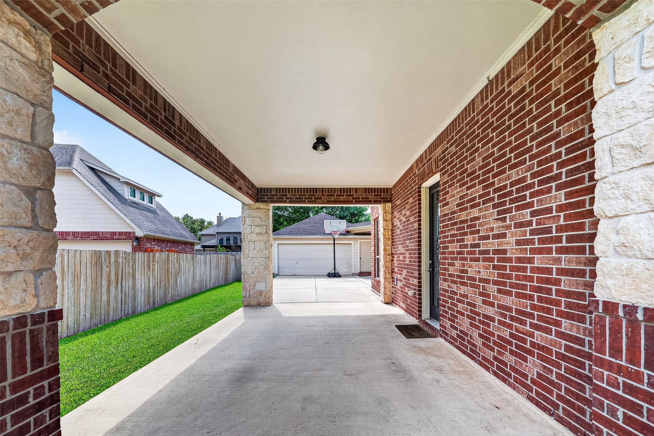3102 Purple Finch Property Photo 32