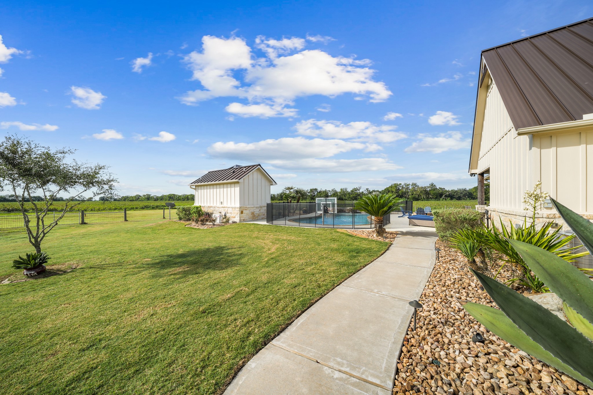 8441 Fairchild Road Property Photo 47