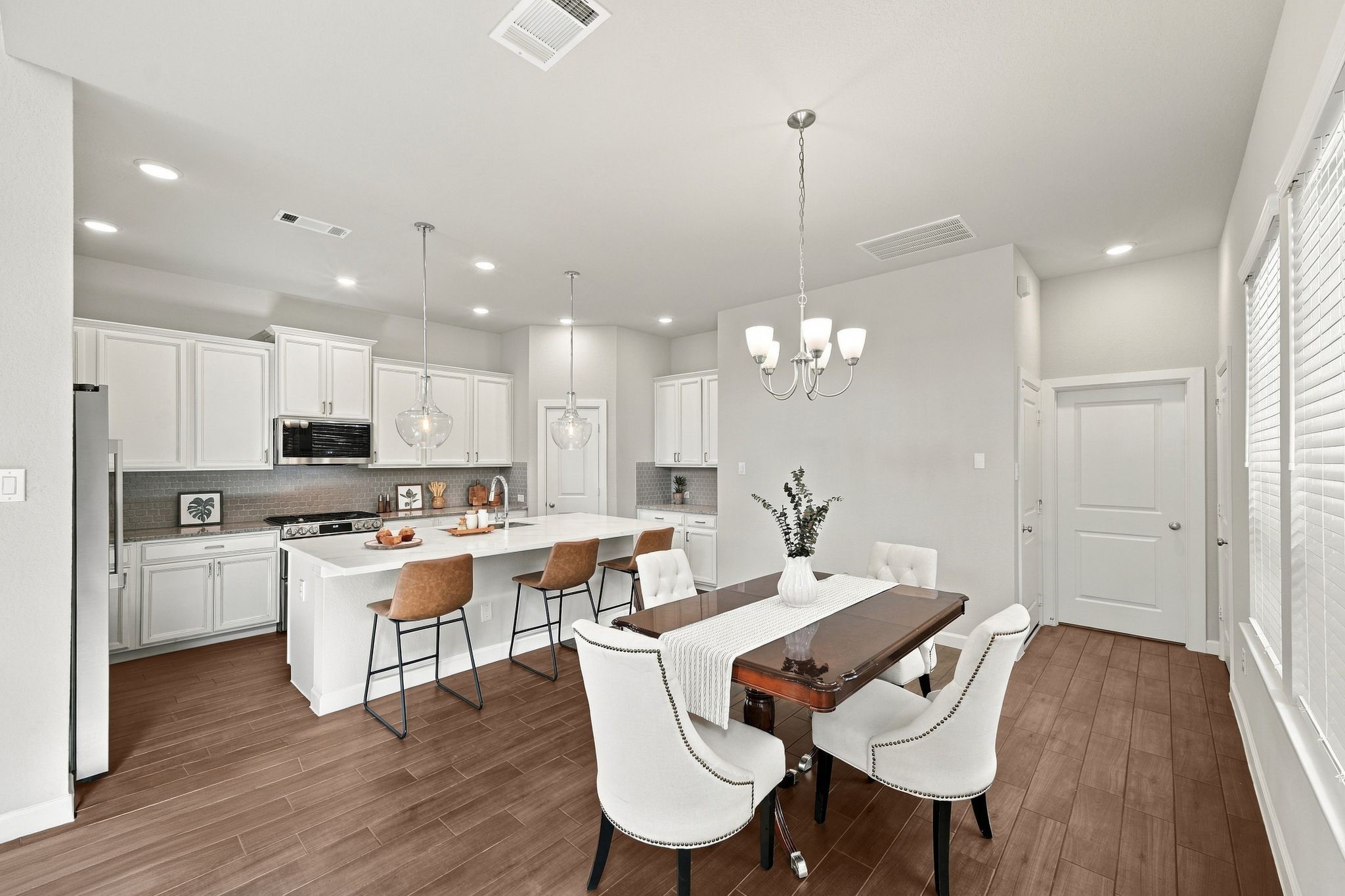 27022 Brighton Valley Way Sw Property Photo 14