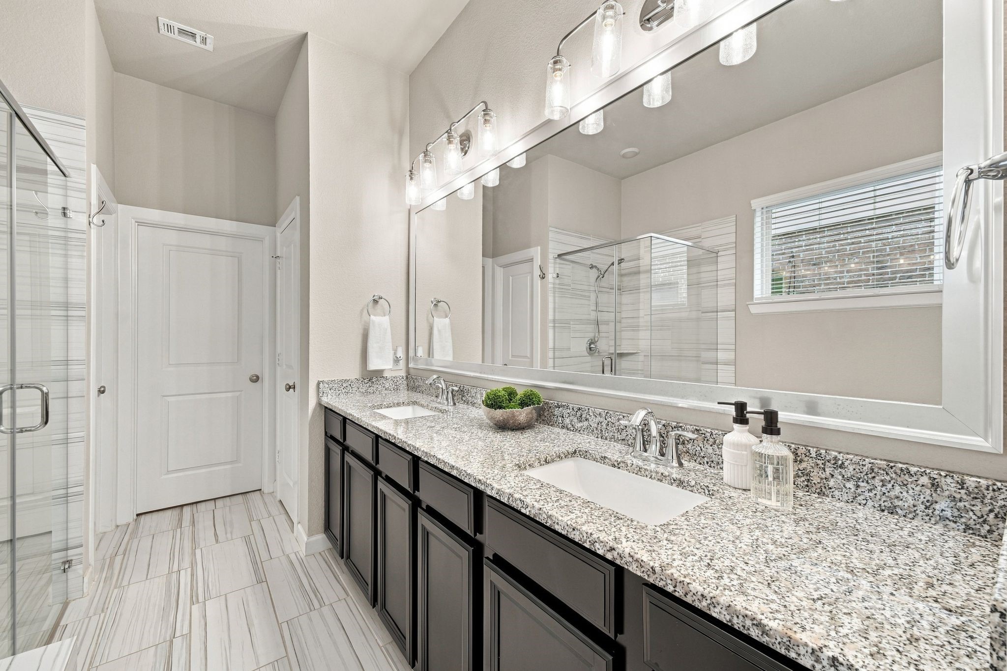 27022 Brighton Valley Way Sw Property Photo 24