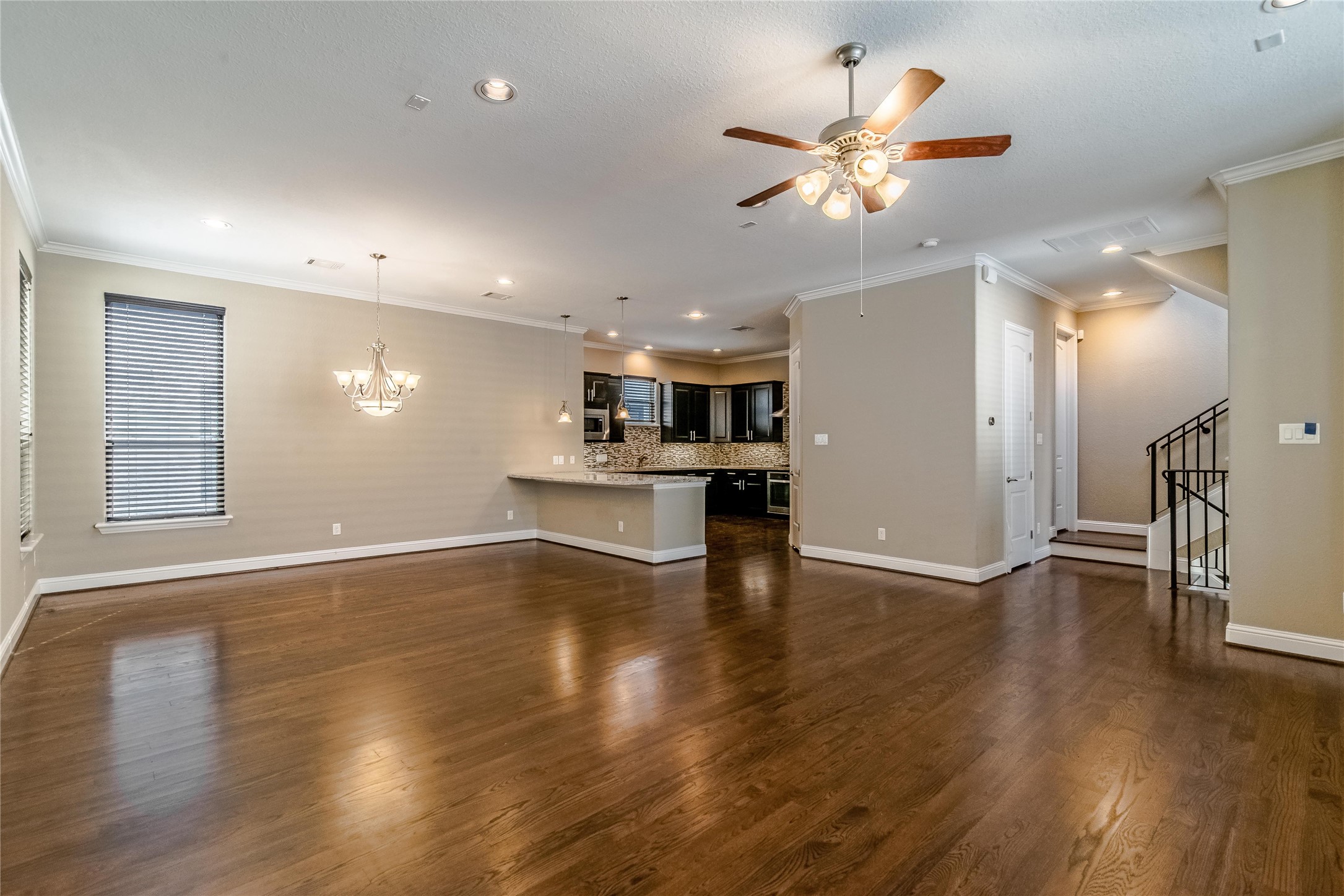 1610 Knox Street A Property Photo 8
