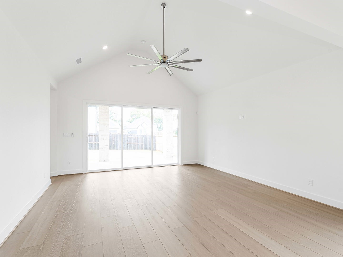 10743 Verdant Hill Property Photo 10