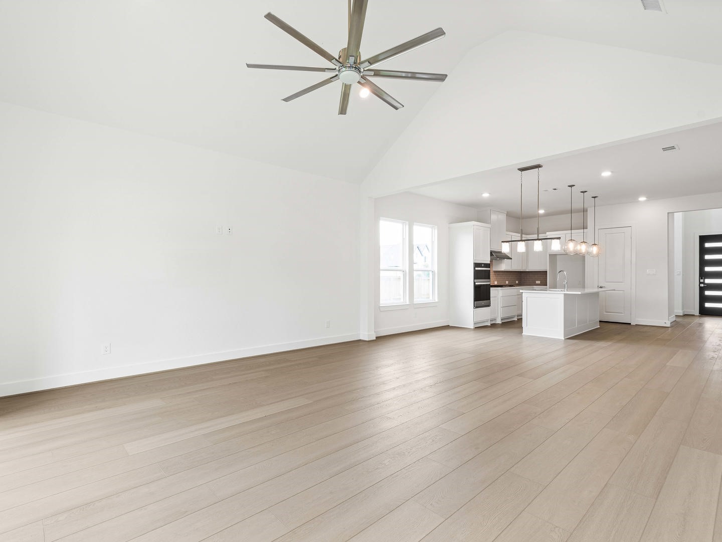 10743 Verdant Hill Property Photo 12