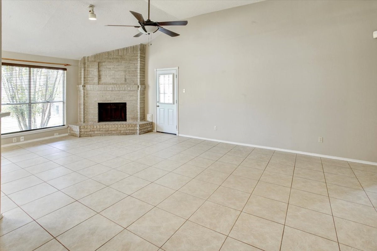 21506 Bluebonnet Meadow Lane Property Photo 3