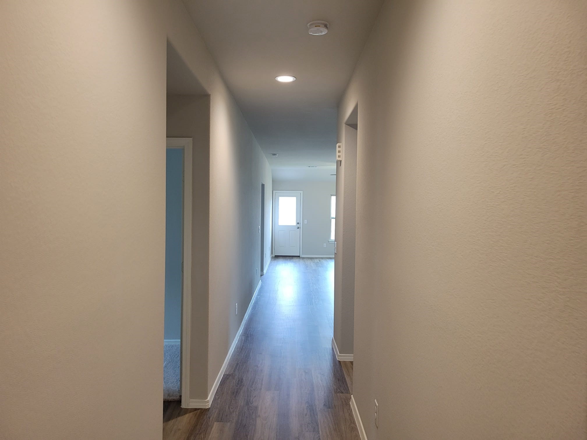 14930 Dane Ct Property Photo 3