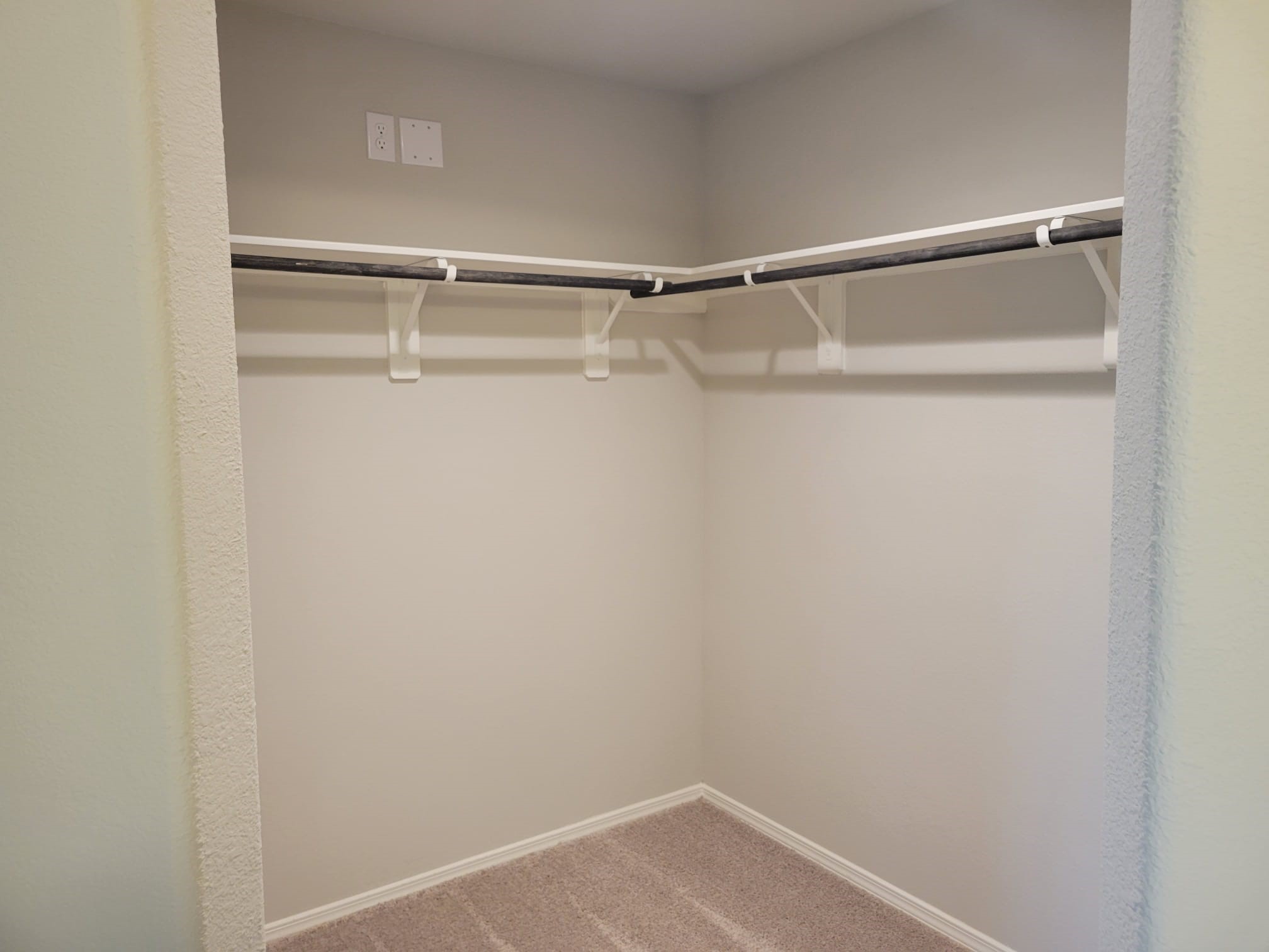 14930 Dane Ct Property Photo 15