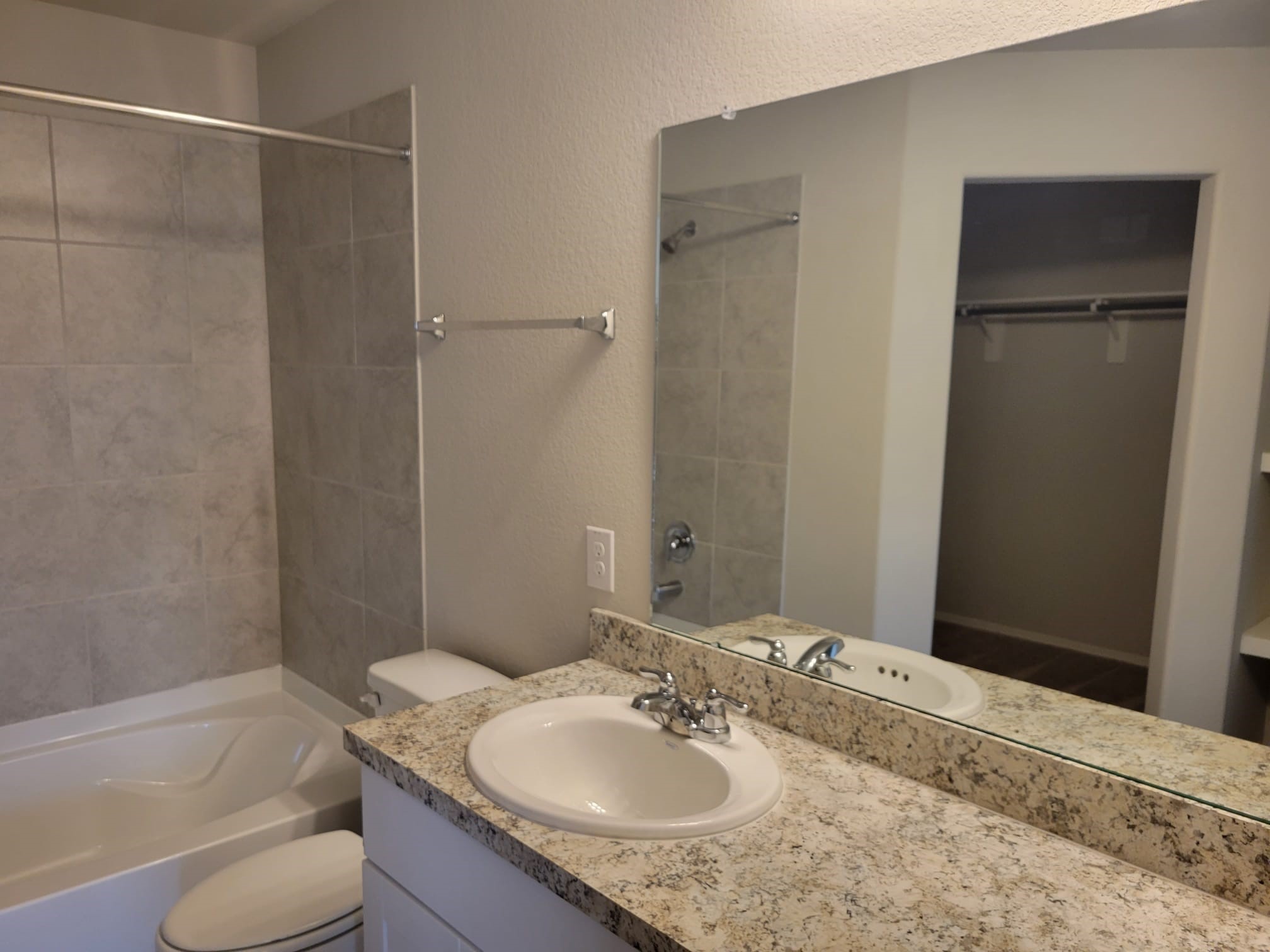 14930 Dane Ct Property Photo 17