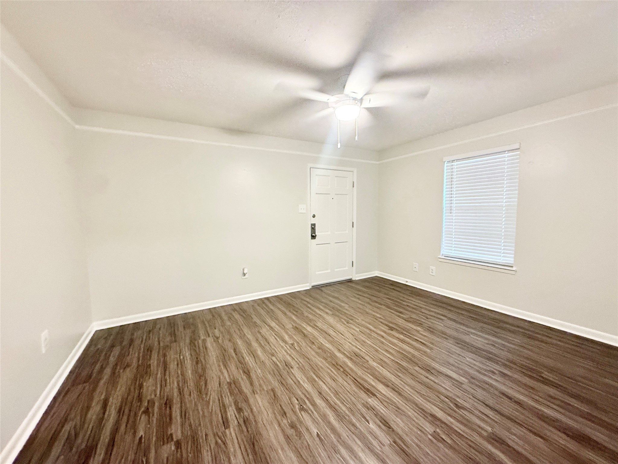 500 Willow Drive C6 Property Photo 4