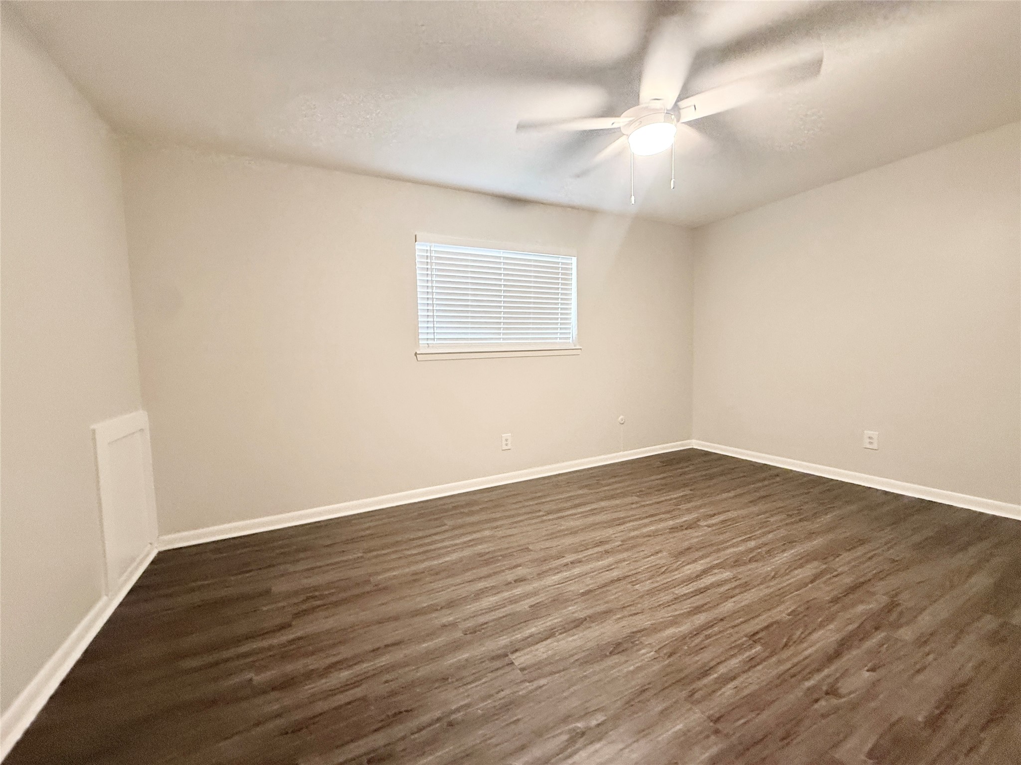 500 Willow Drive C6 Property Photo 12