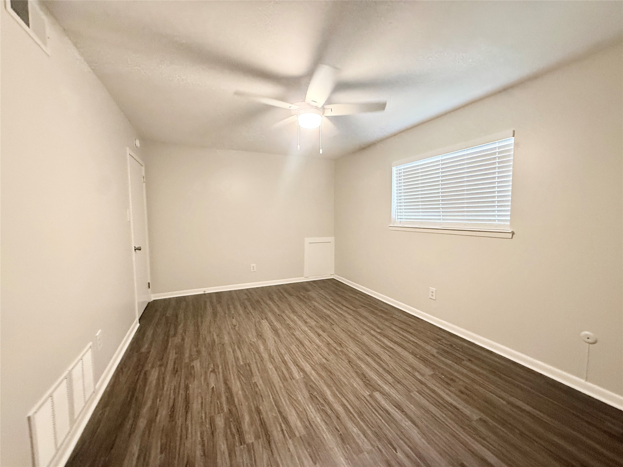 500 Willow Drive C6 Property Photo 13