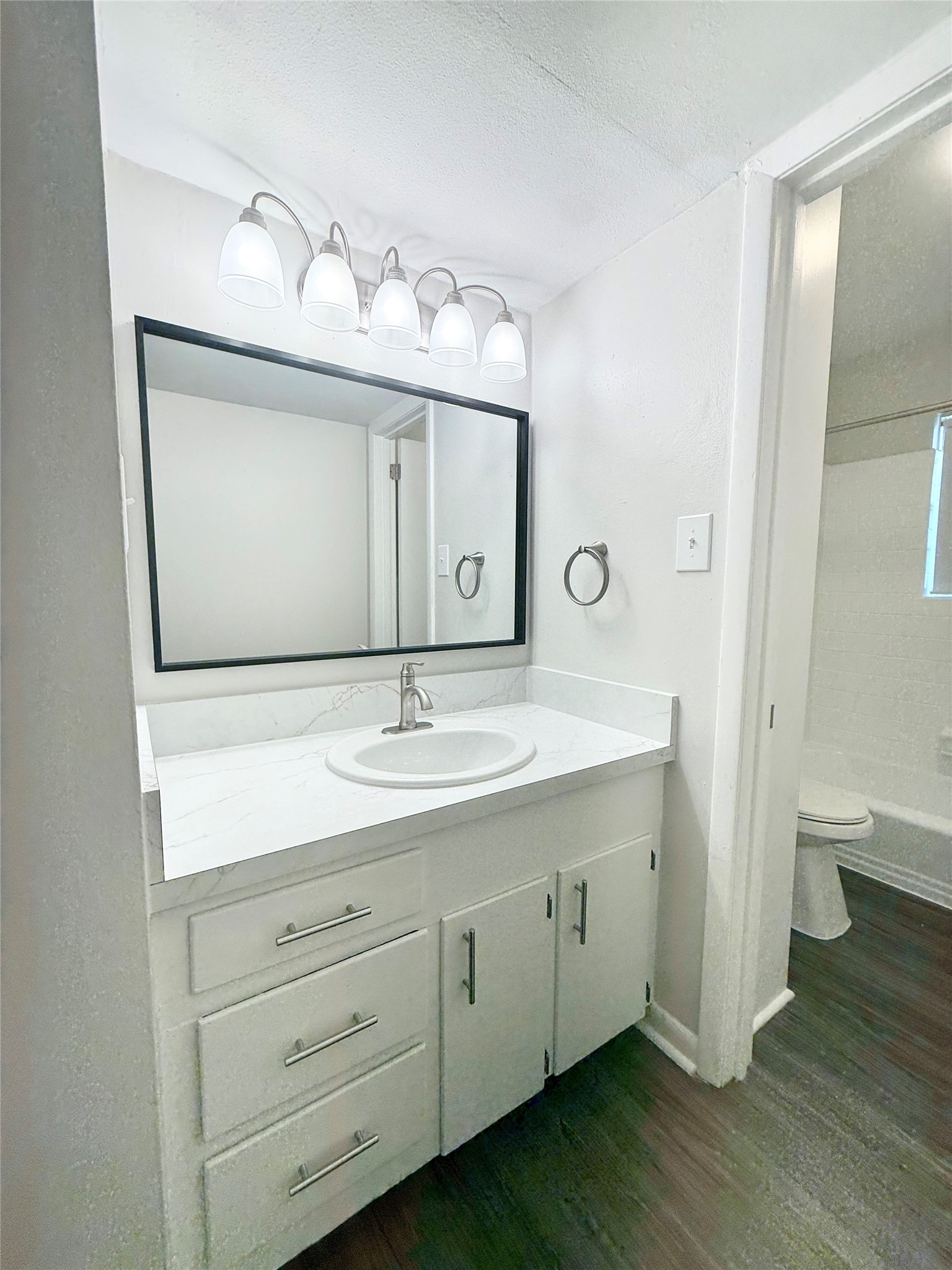 500 Willow Drive C6 Property Photo 15