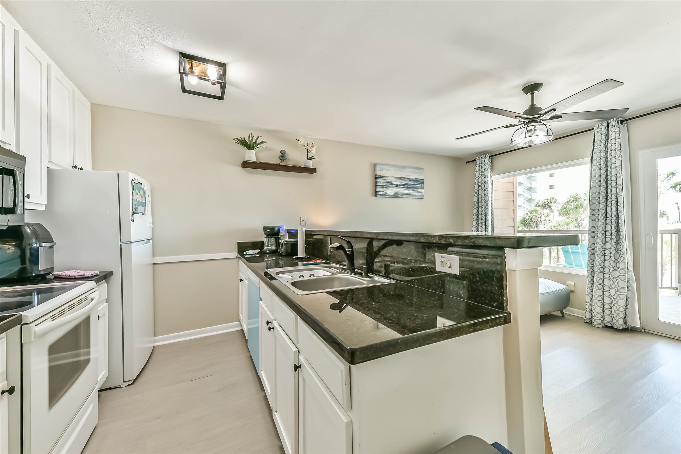 9520 Seawall Boulevard 122 Property Photo 6