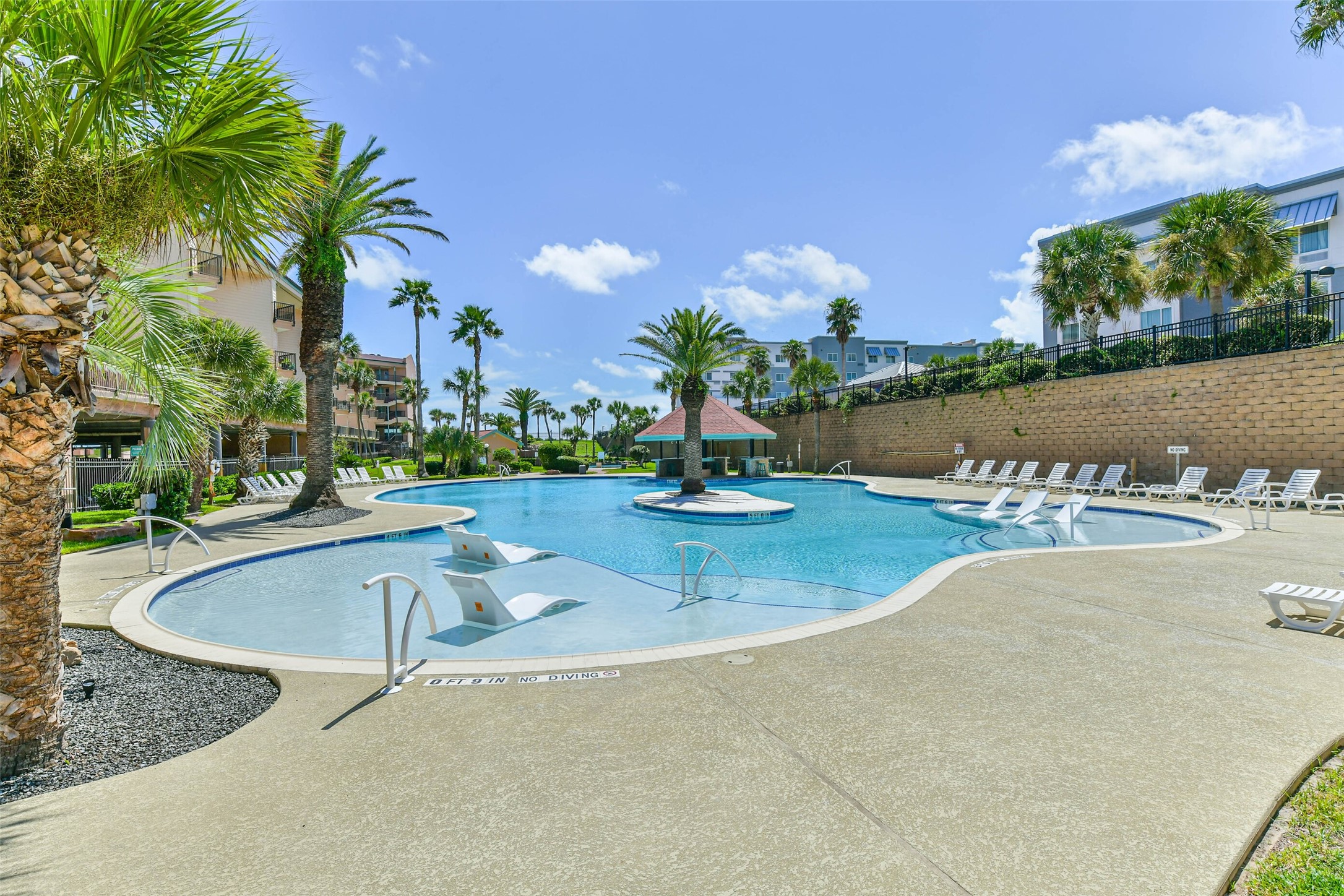 9520 Seawall Boulevard 122 Property Photo 24