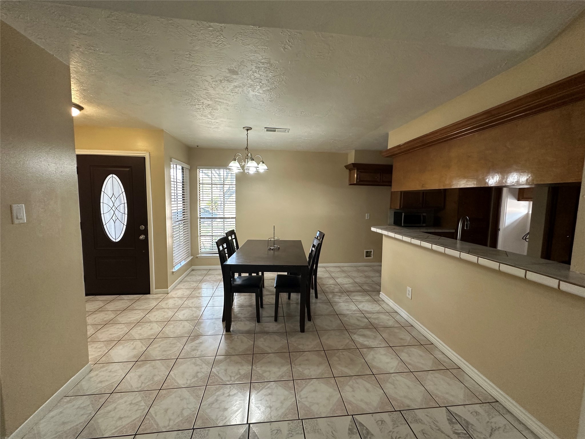 6610 Readsland Lane Property Photo 4