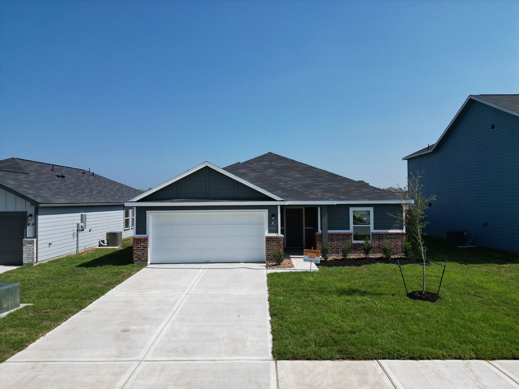 807 Stoney Point Lane Property Photo 2