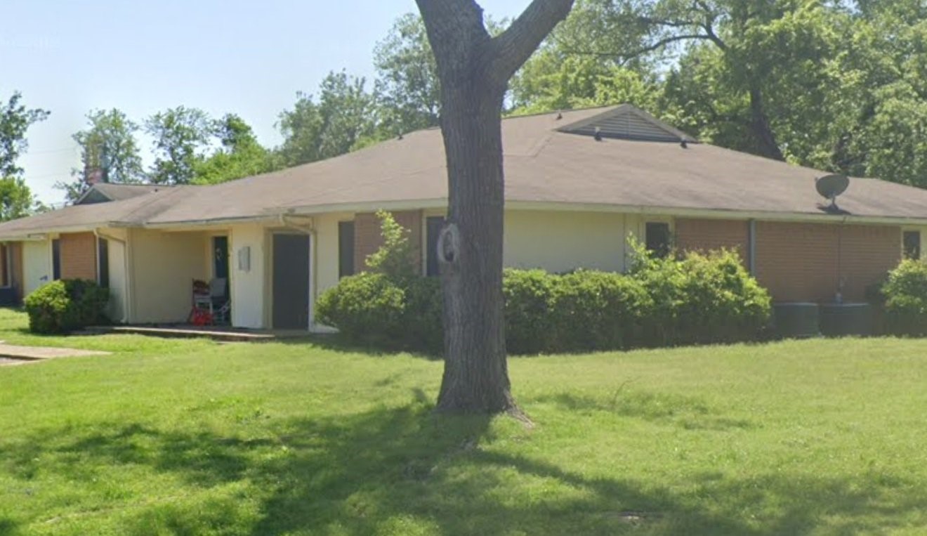 920 E Sumpter Property Photo 4
