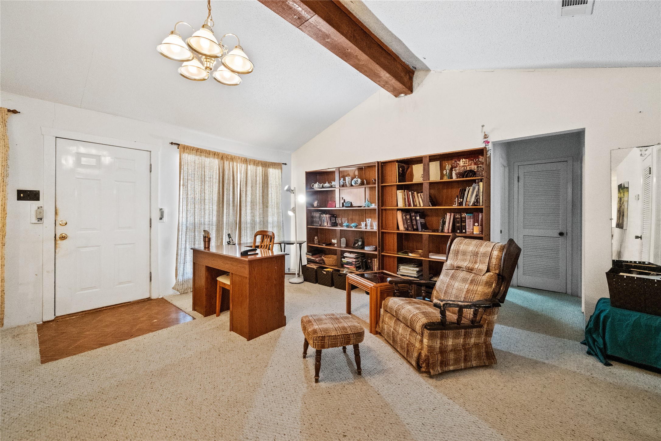 295 Hollywood Street Property Photo 6