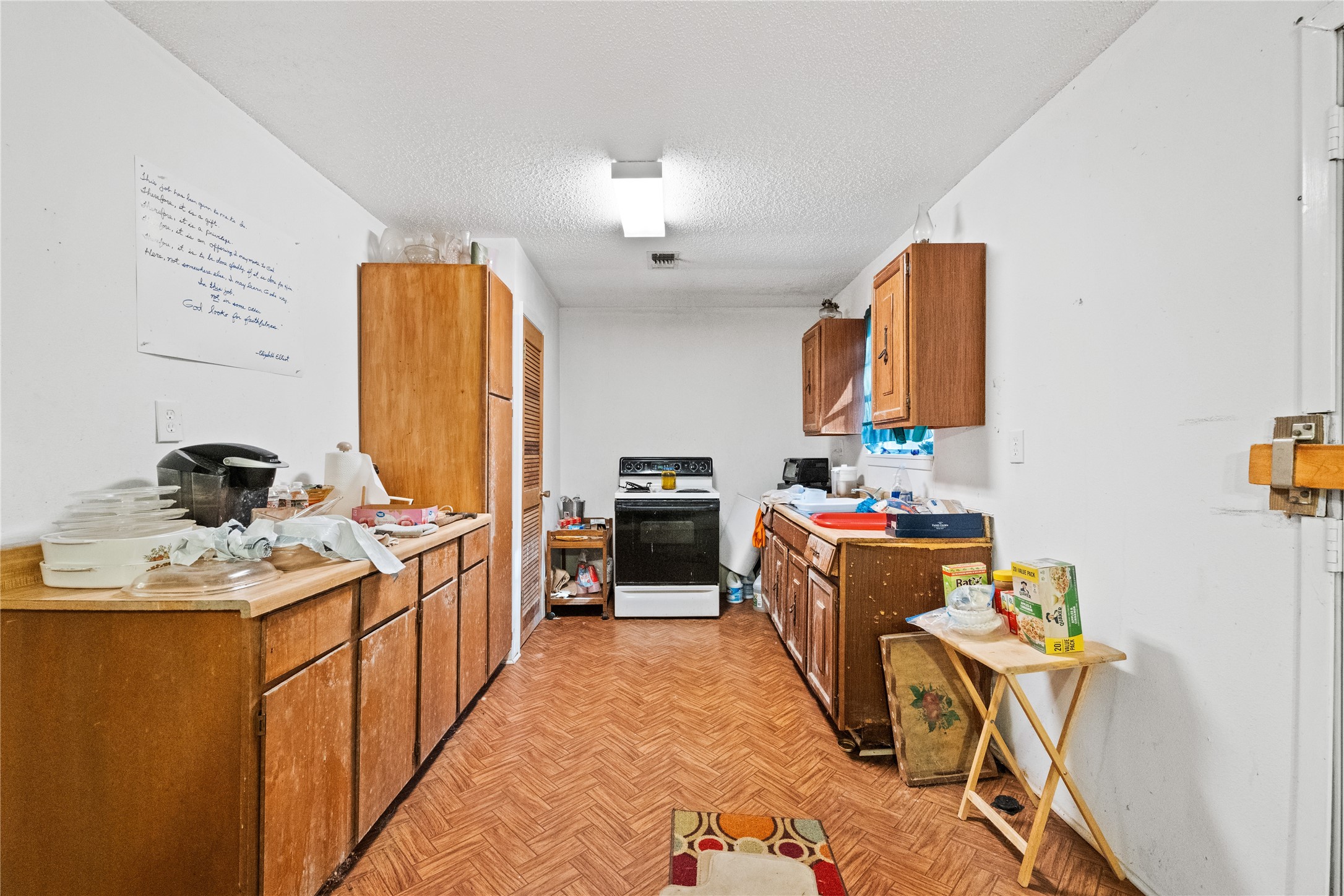 295 Hollywood Street Property Photo 8