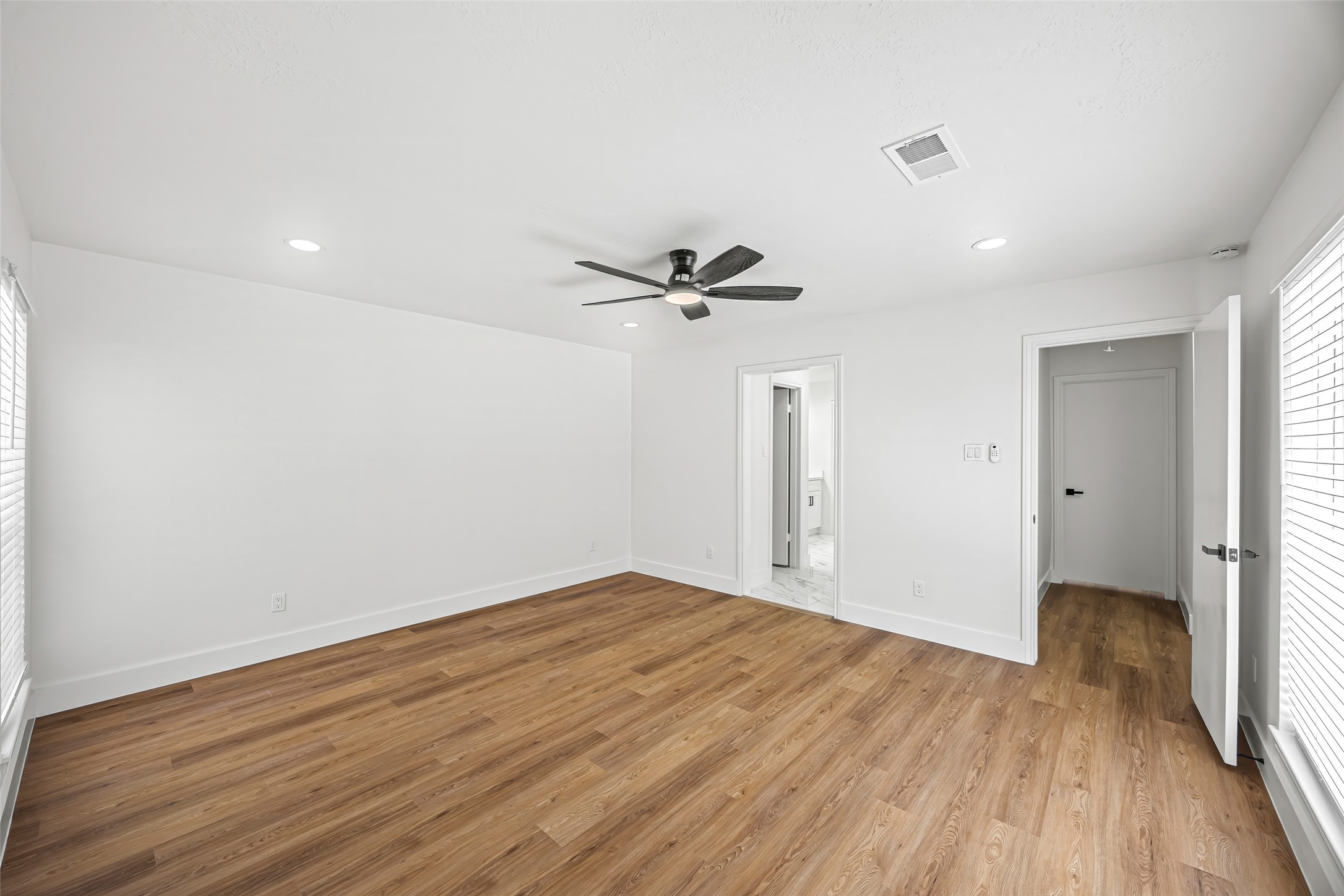 12210 Waldemar Drive Property Photo 18