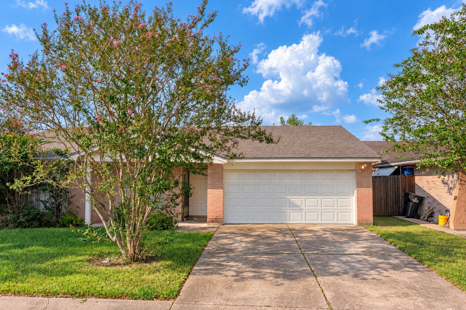10550 Towneview Drive Property Photo 1