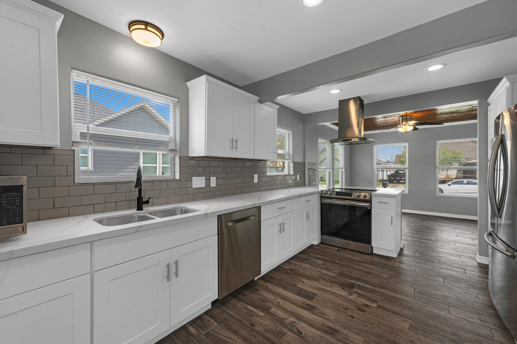 5534 Hillman Street Property Photo 1