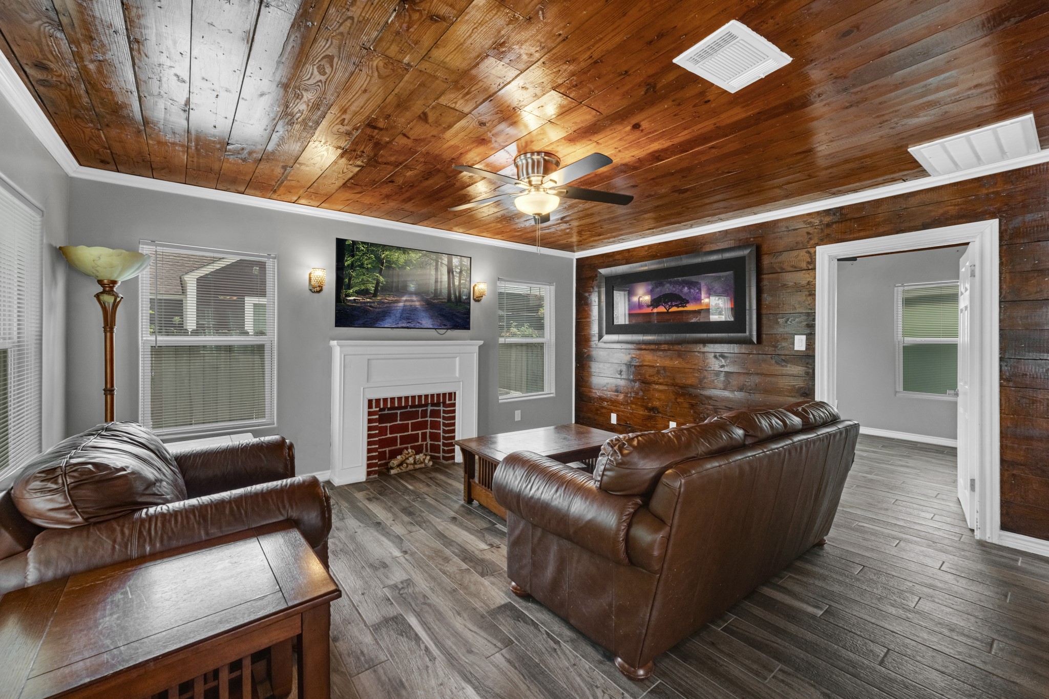 5534 Hillman Street Property Photo 10