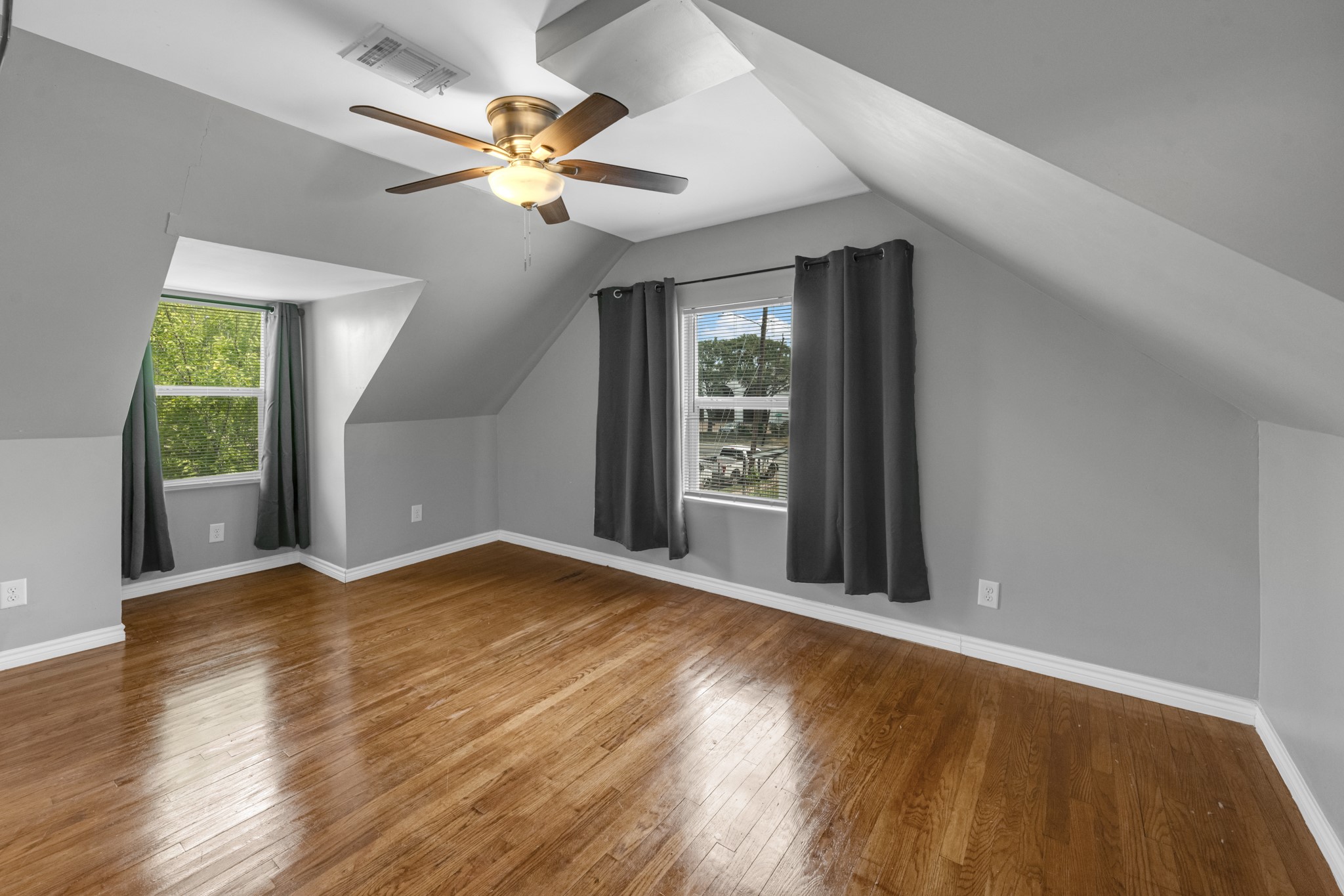 5534 Hillman Street Property Photo 16
