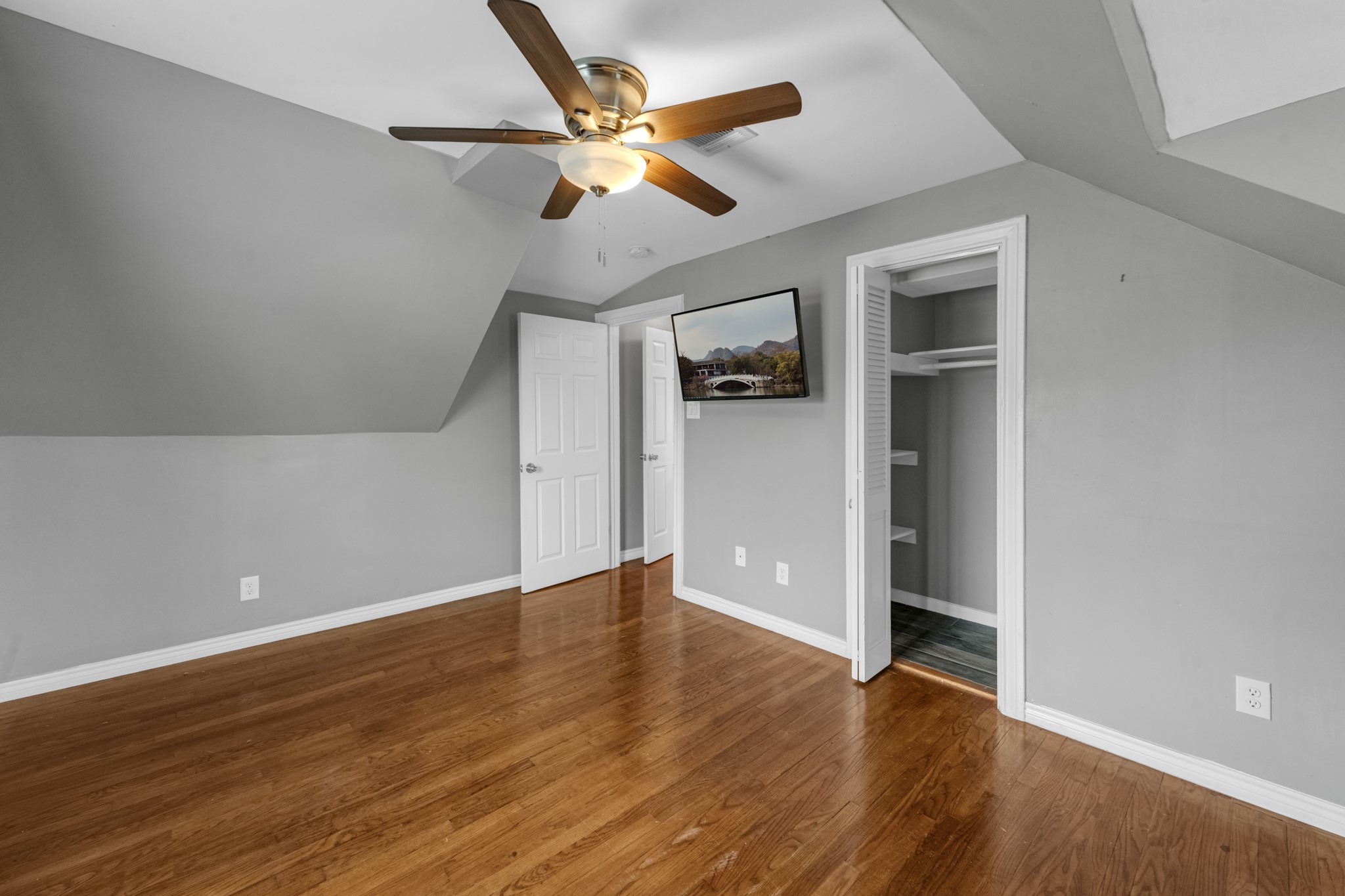 5534 Hillman Street Property Photo 17