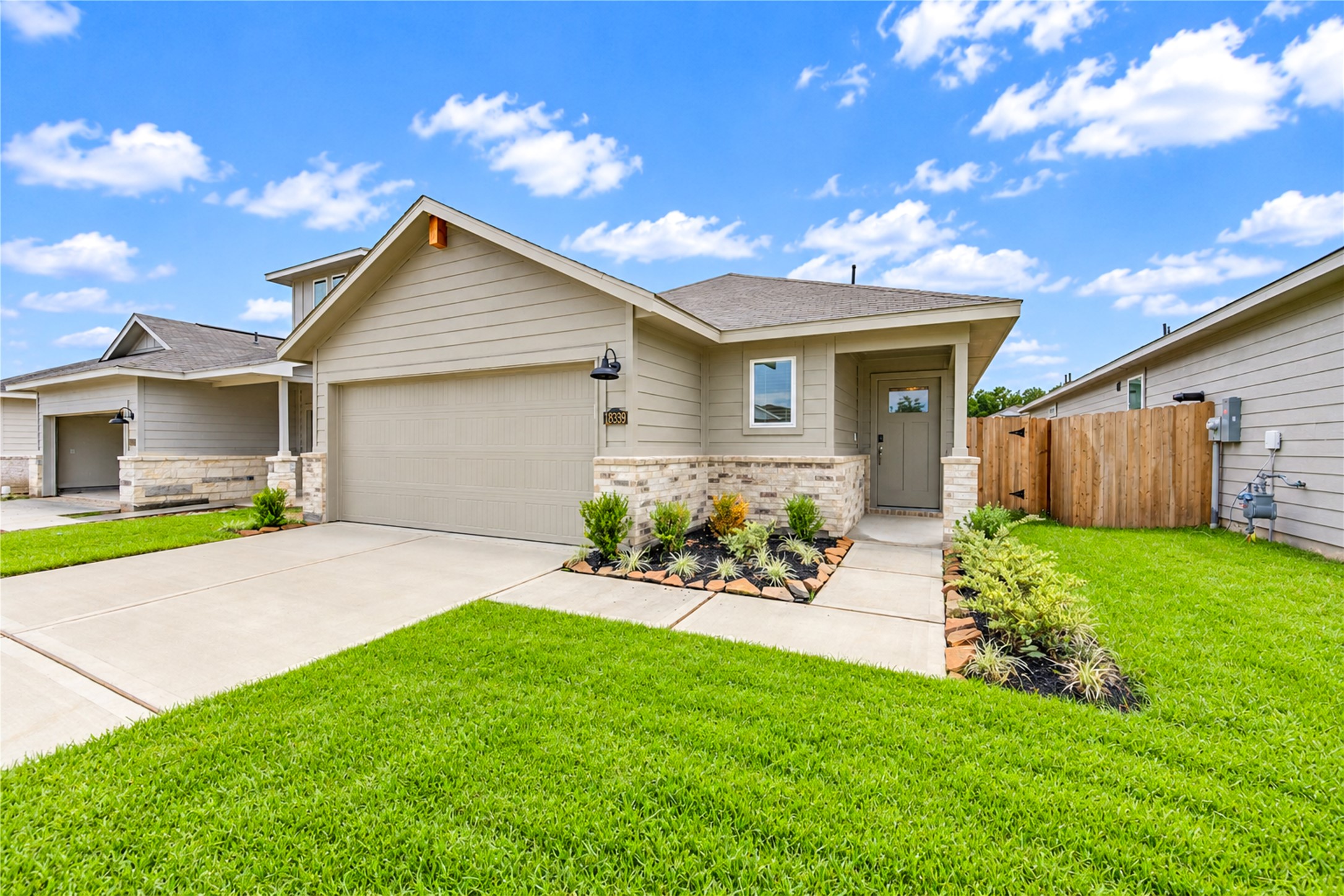18539 Landing Meadows Lane Property Photo 1