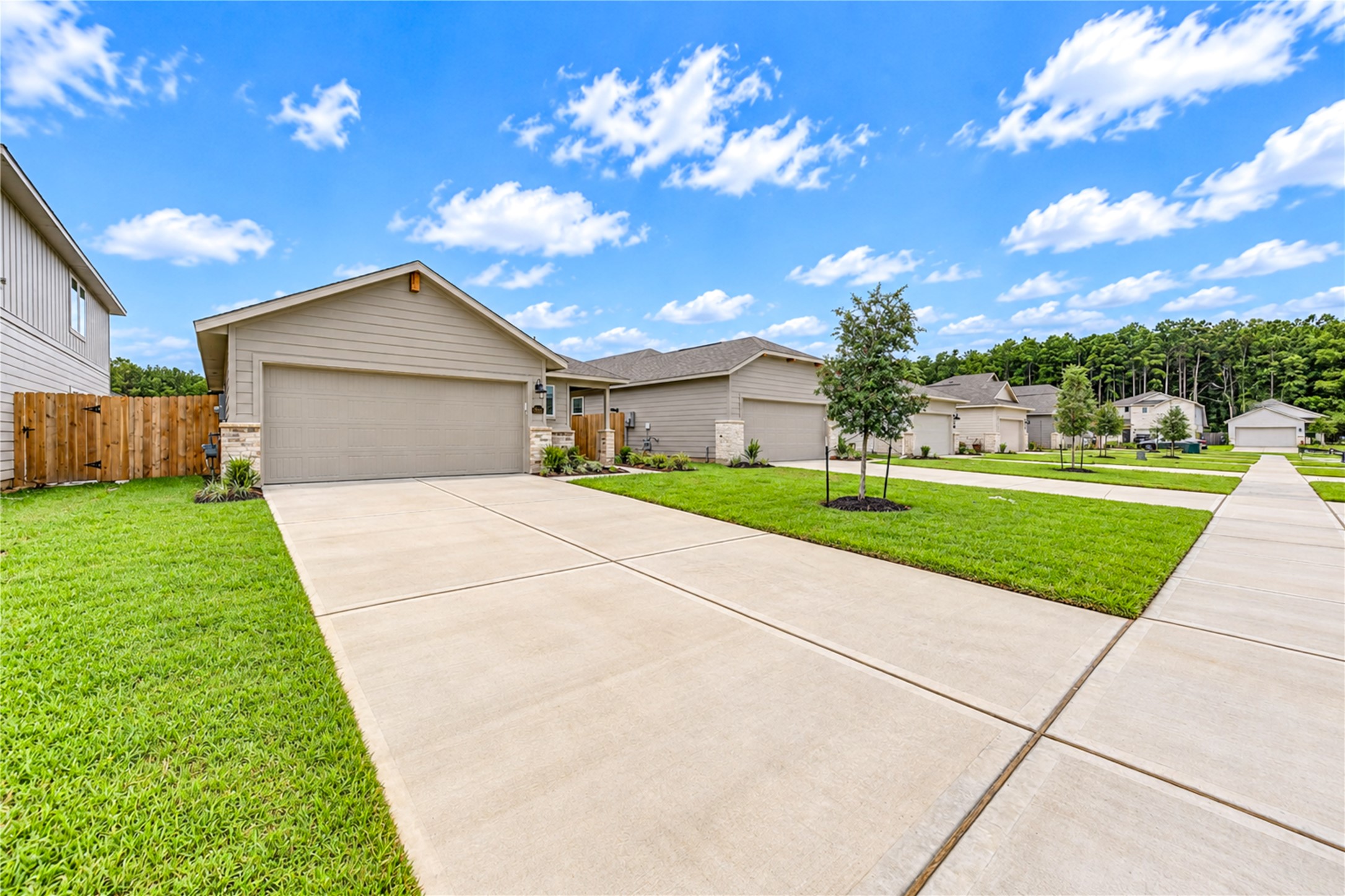18539 Landing Meadows Lane Property Photo 2