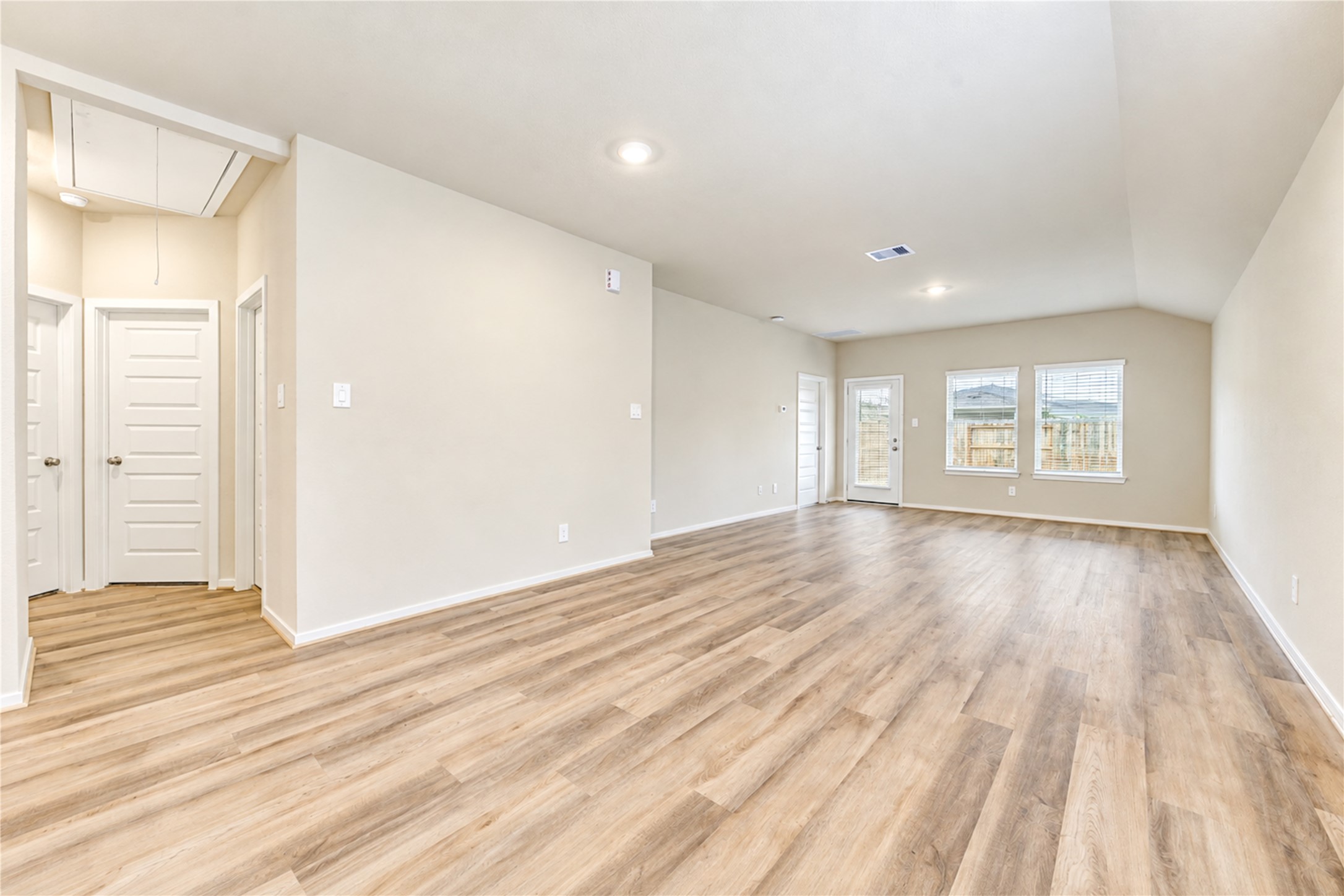 18539 Landing Meadows Lane Property Photo 9