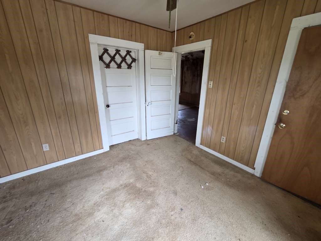 204 E Bryan Avenue Property Photo 9