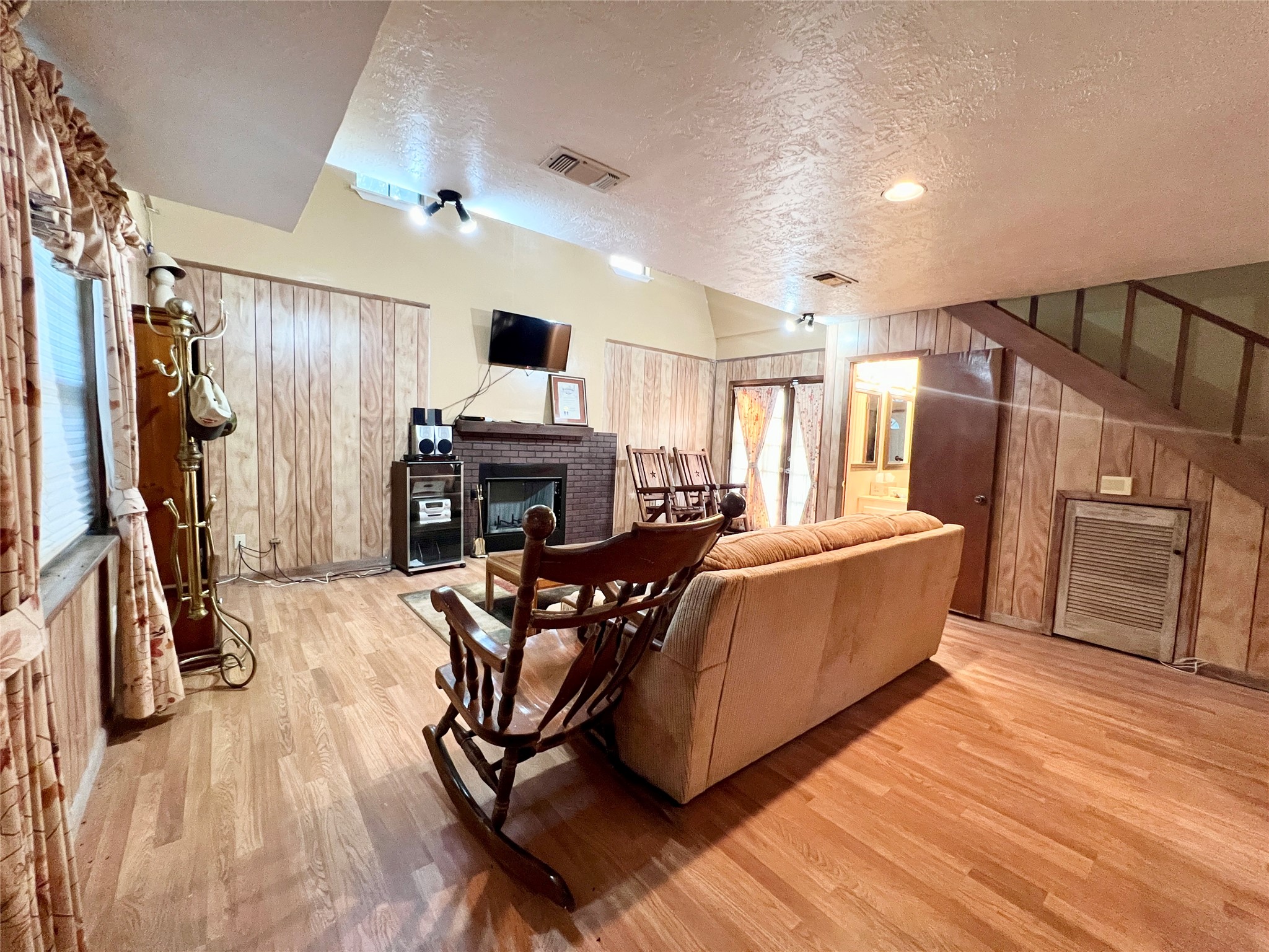 1 Hilltop Circle Property Photo 24