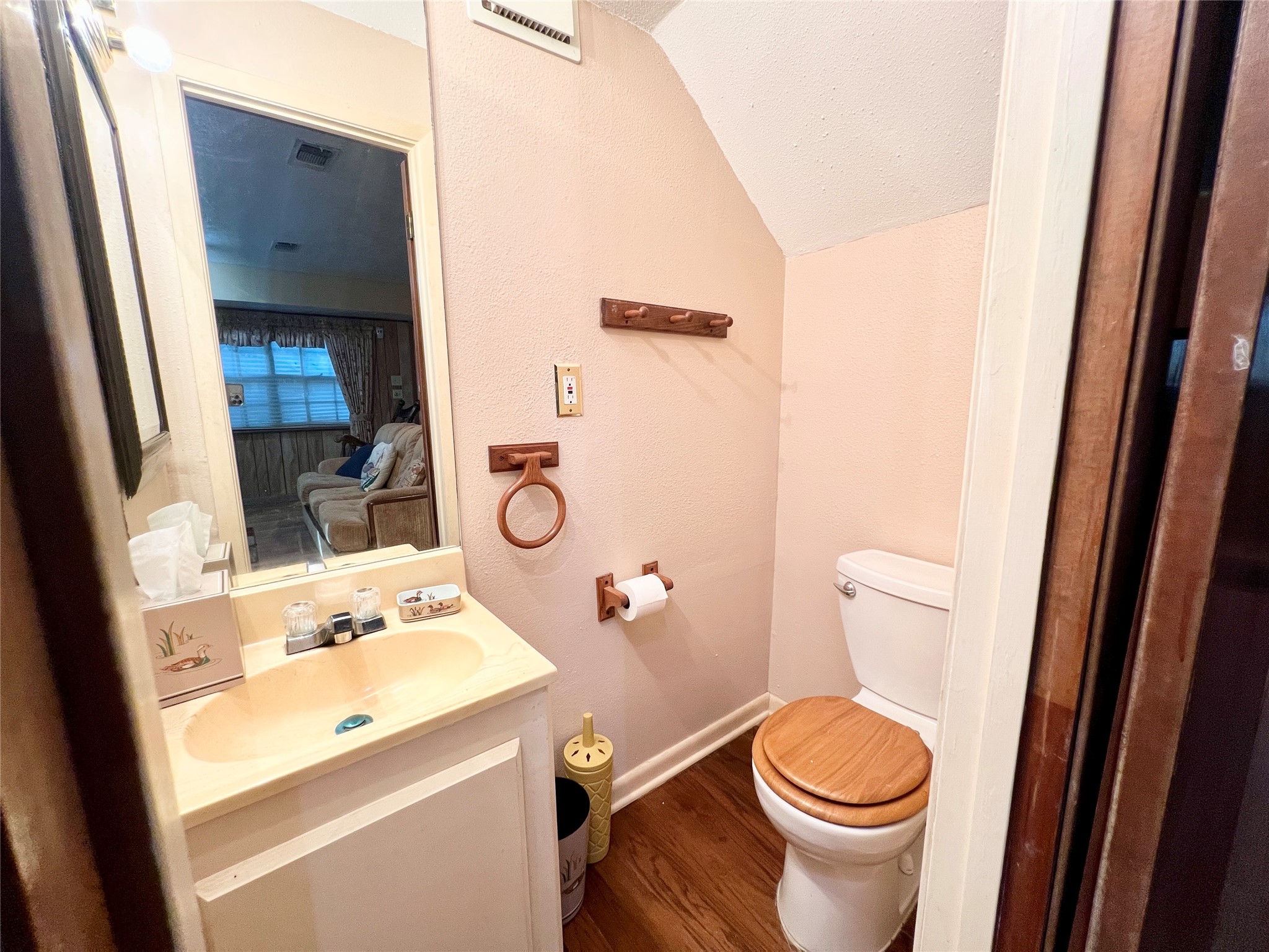 1 Hilltop Circle Property Photo 28