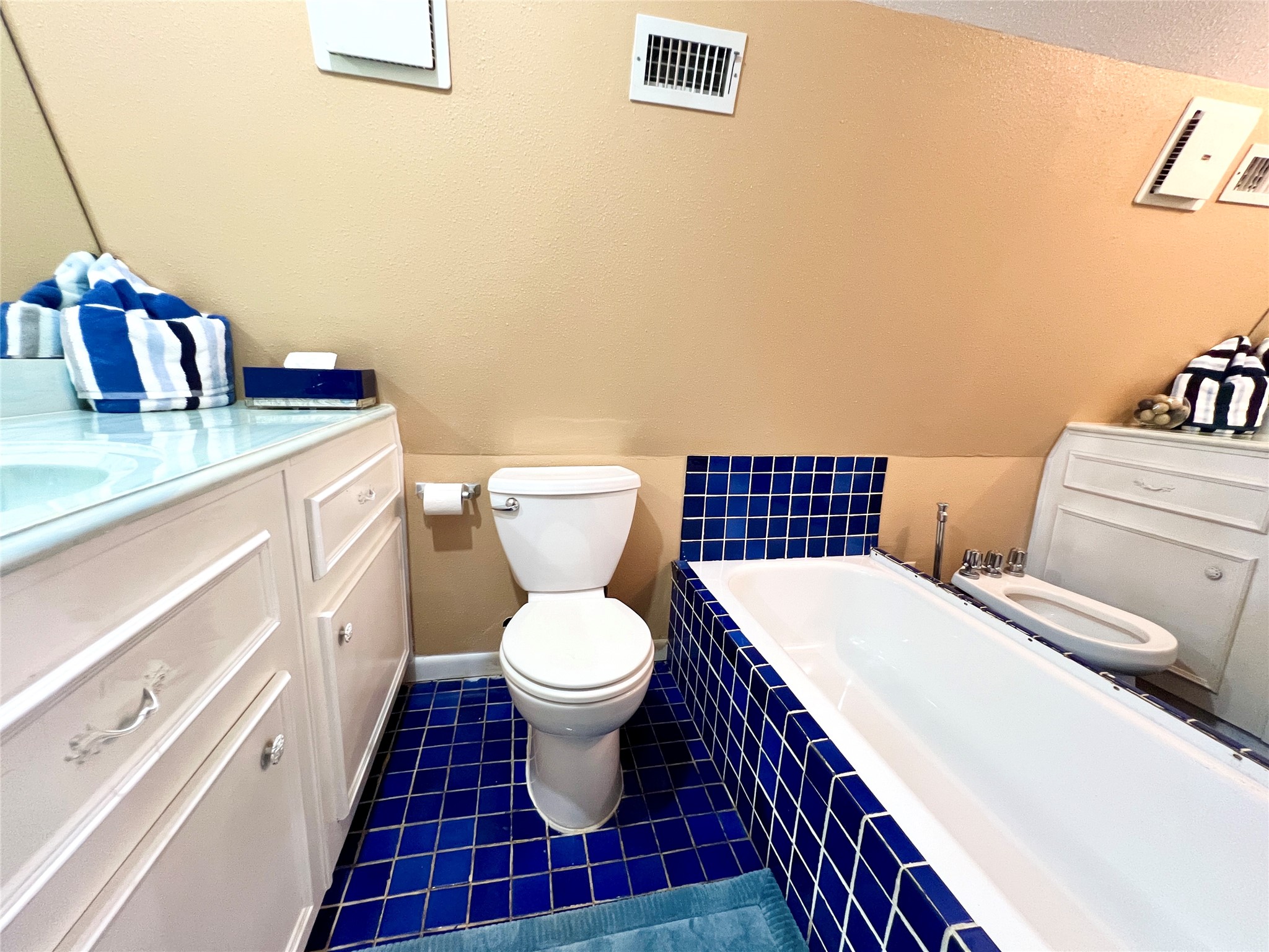1 Hilltop Circle Property Photo 32