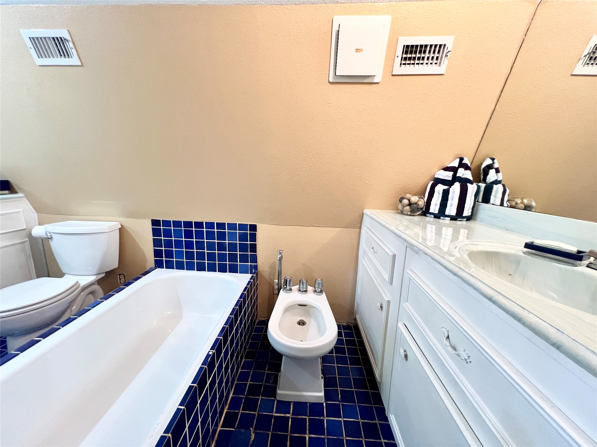 1 Hilltop Circle Property Photo 33