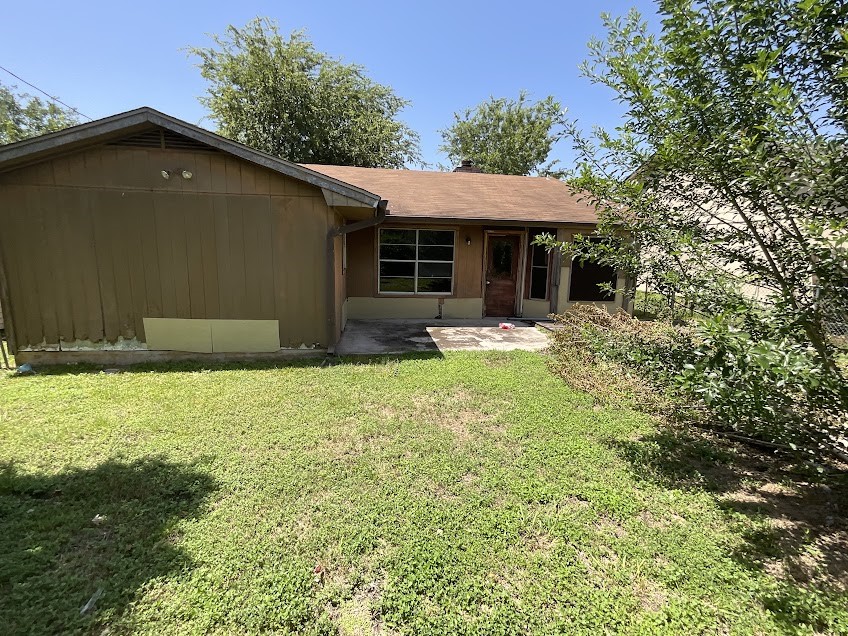 2101 Corona Drive Property Photo 1