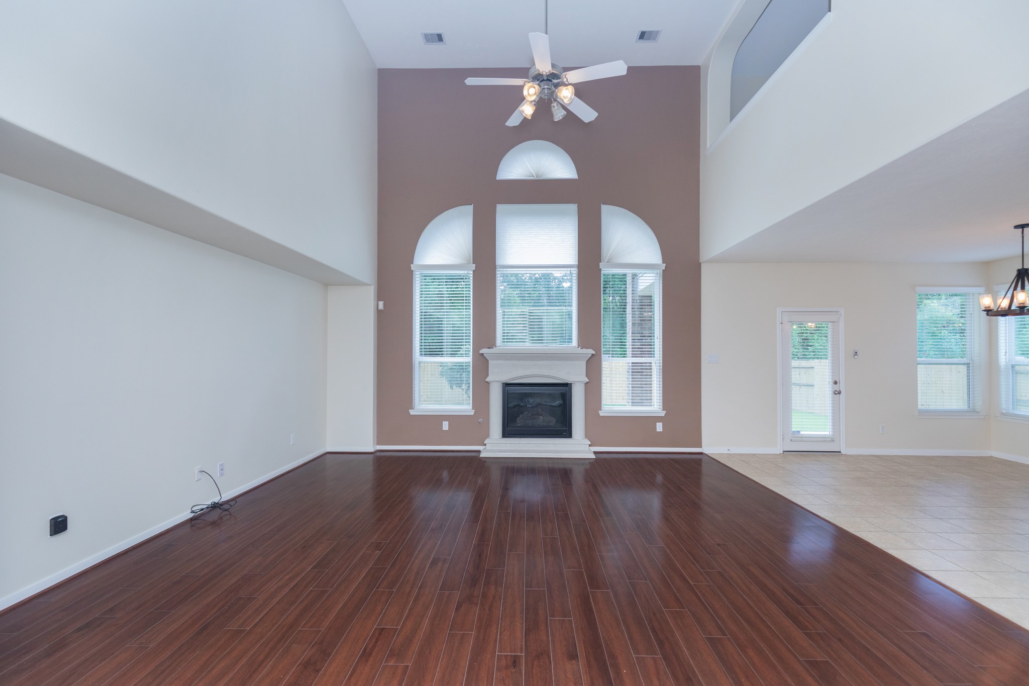 3023 London Lane Property Photo 11
