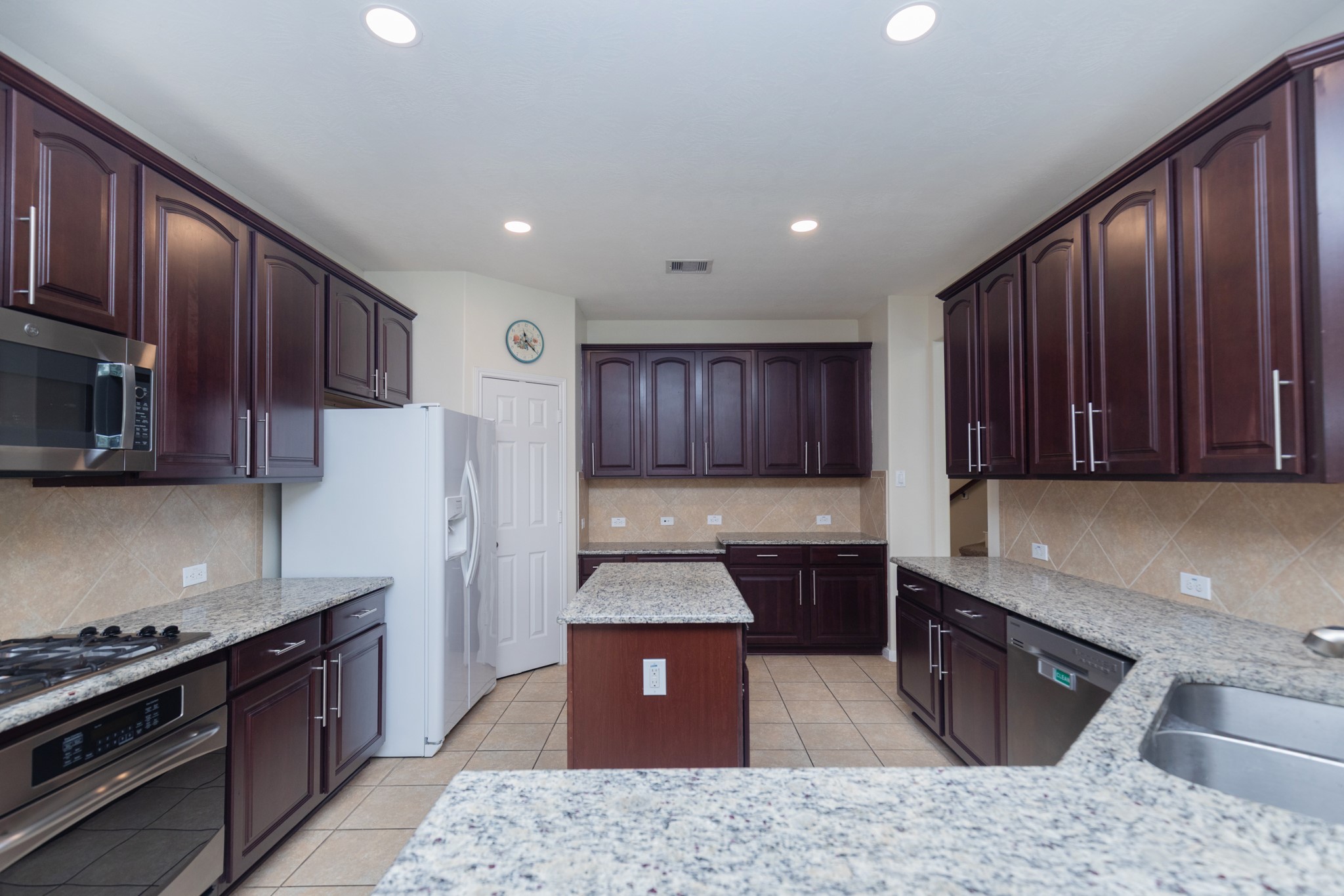 3023 London Lane Property Photo 18