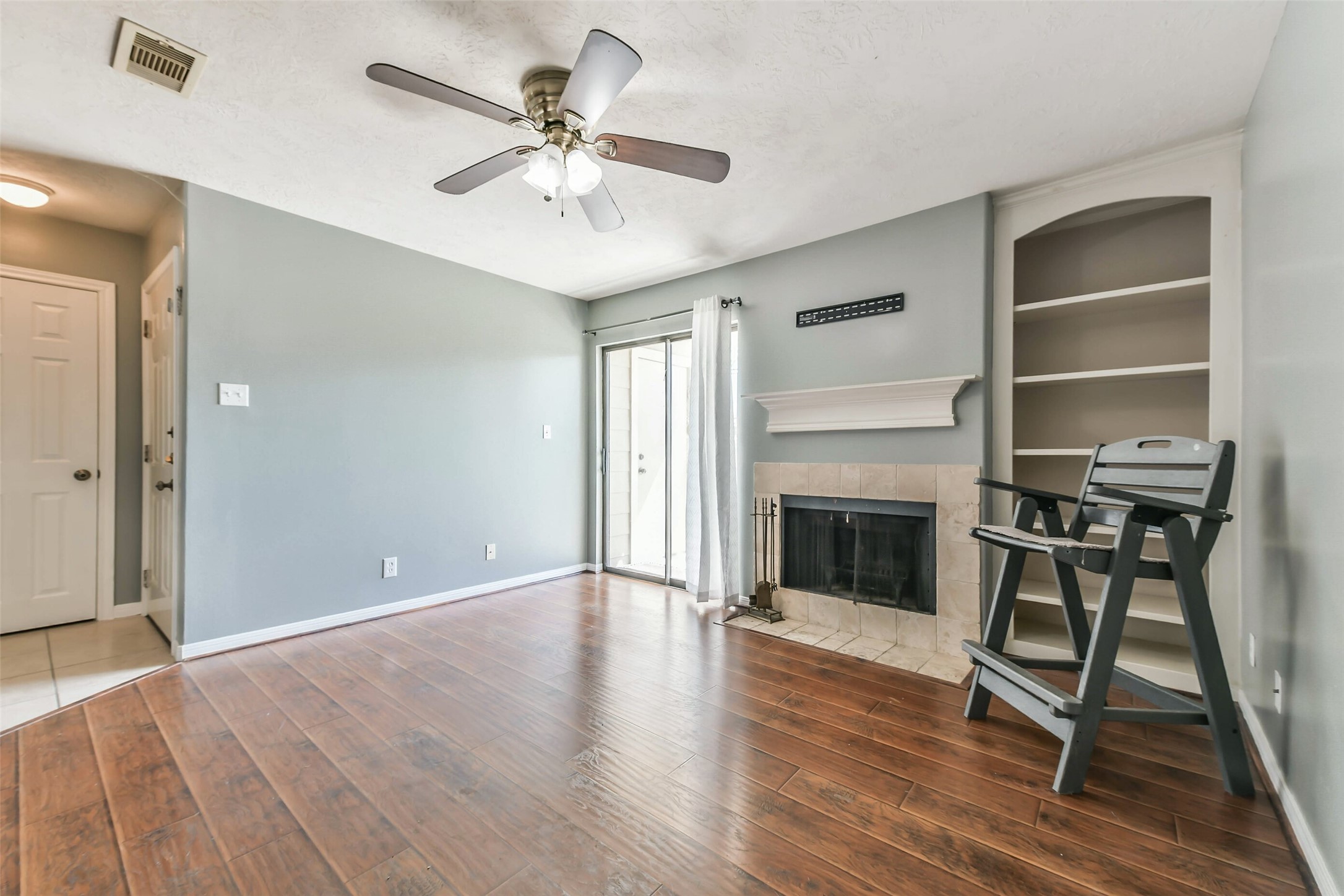 2501 Gulf Freeway 243d Property Photo 8