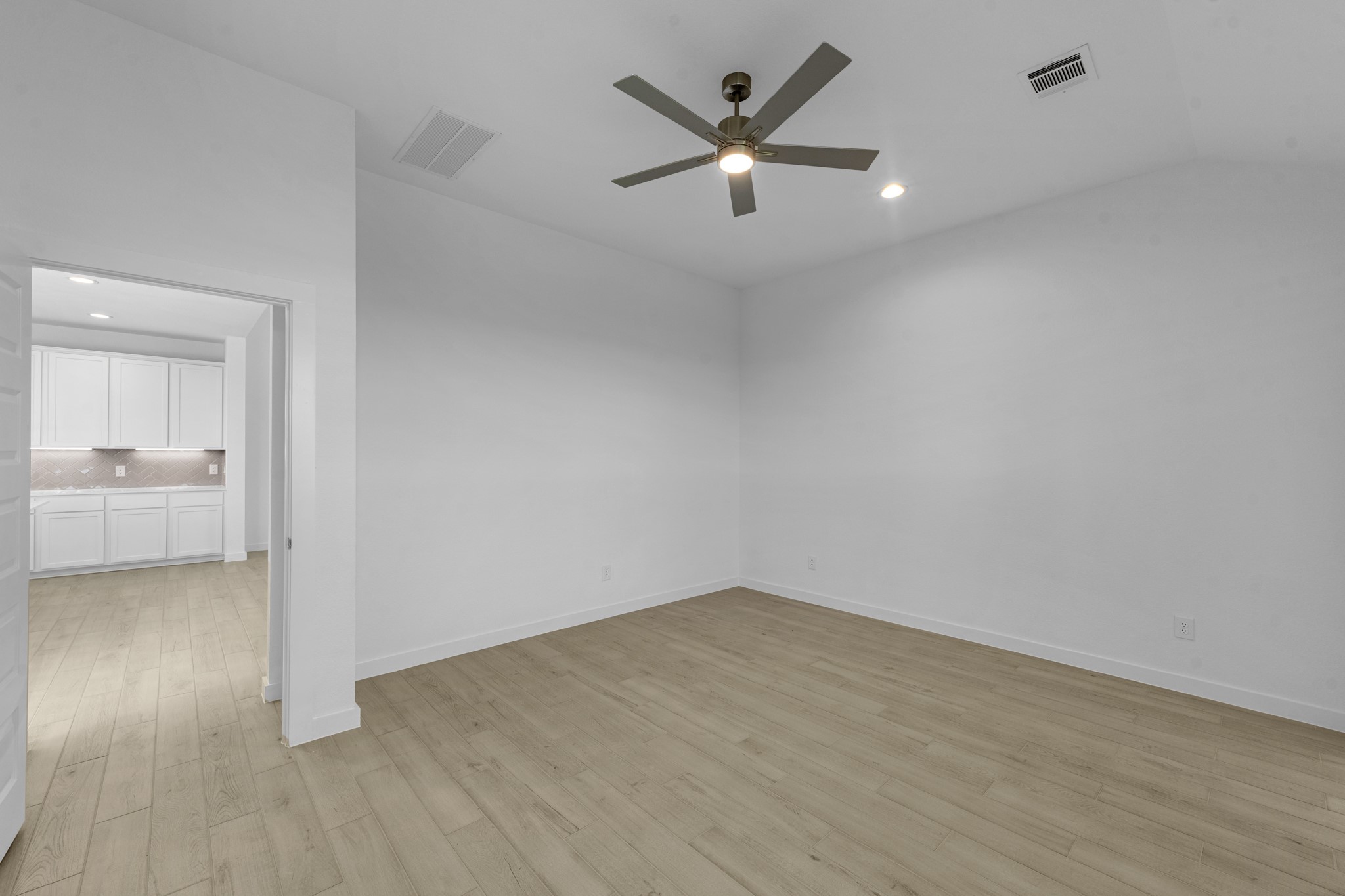 21723 Cisco Point Lane Property Photo 8