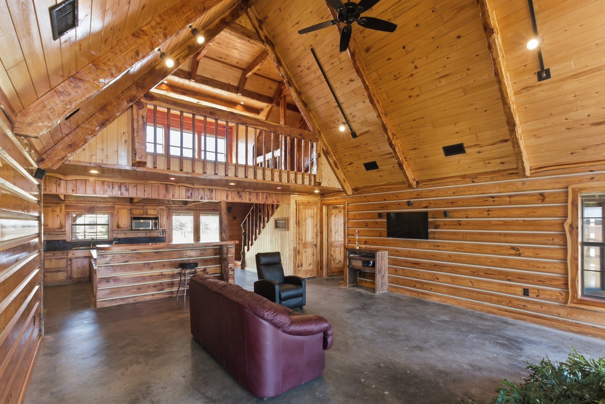 27185 Muckelroy Road Property Photo 4