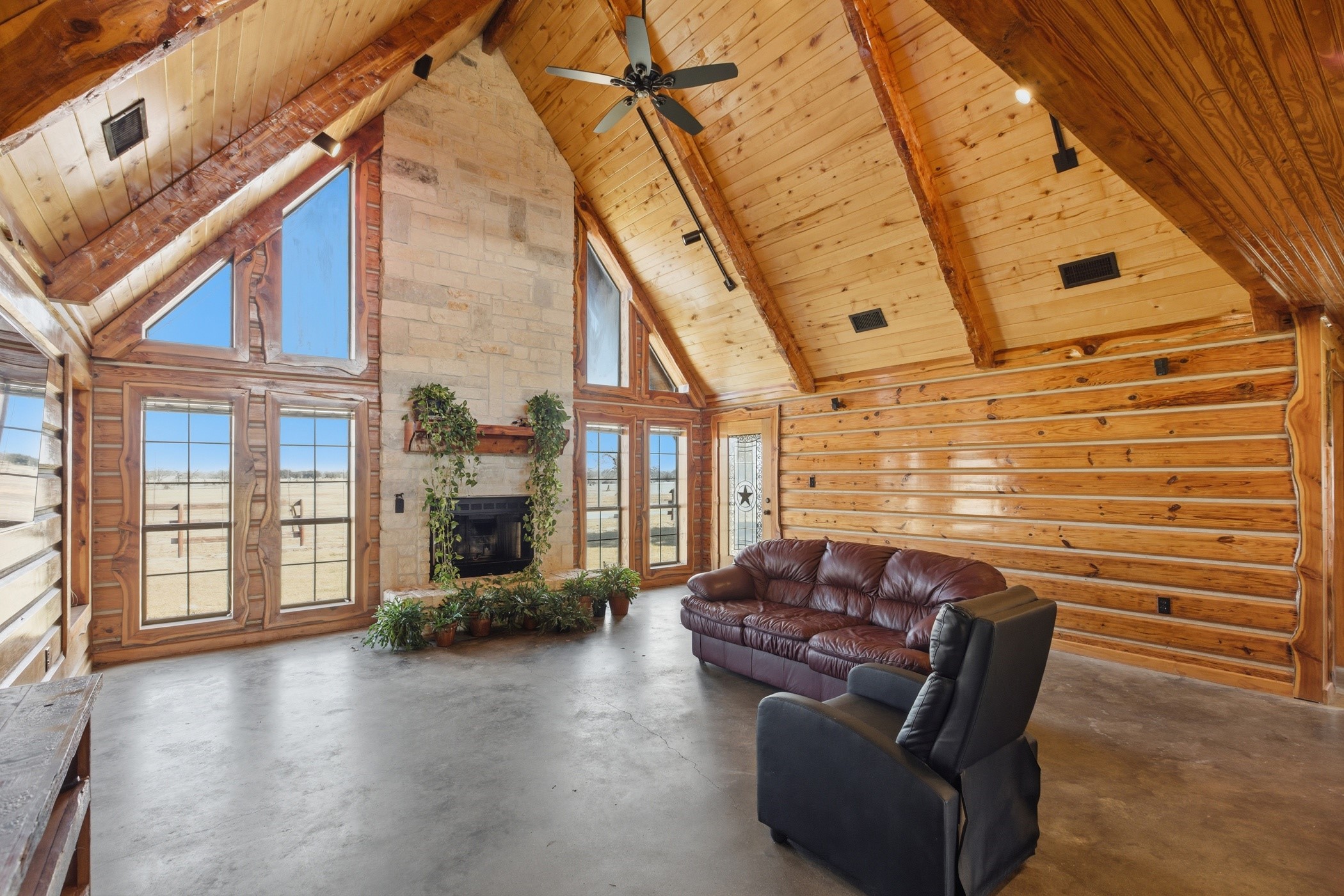 27185 Muckelroy Road Property Photo 11