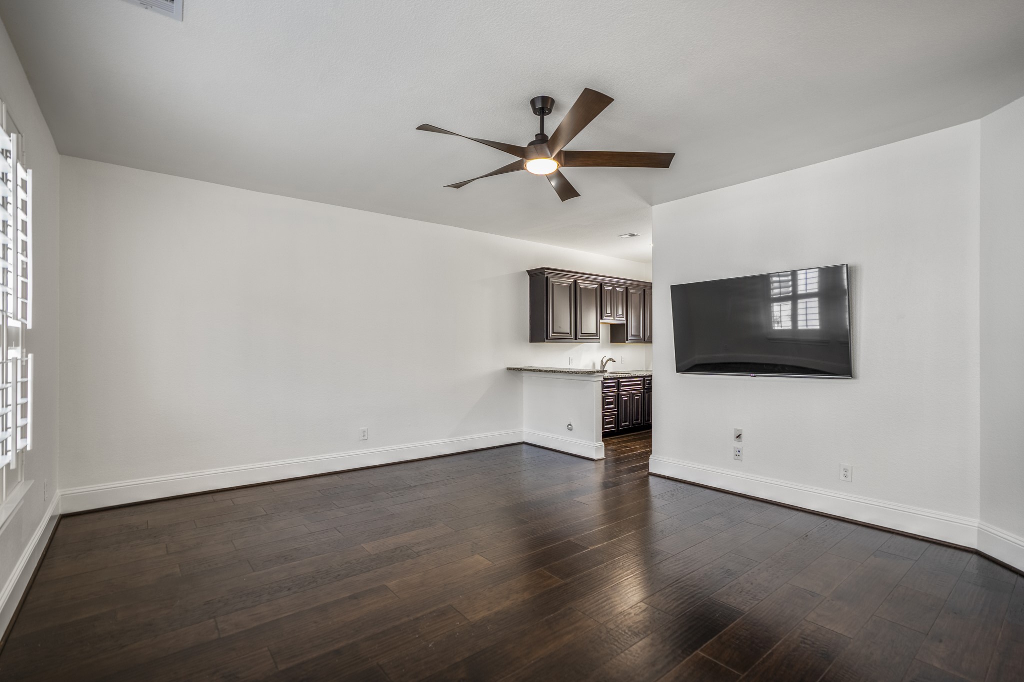 908 Amelia Street Property Photo 24