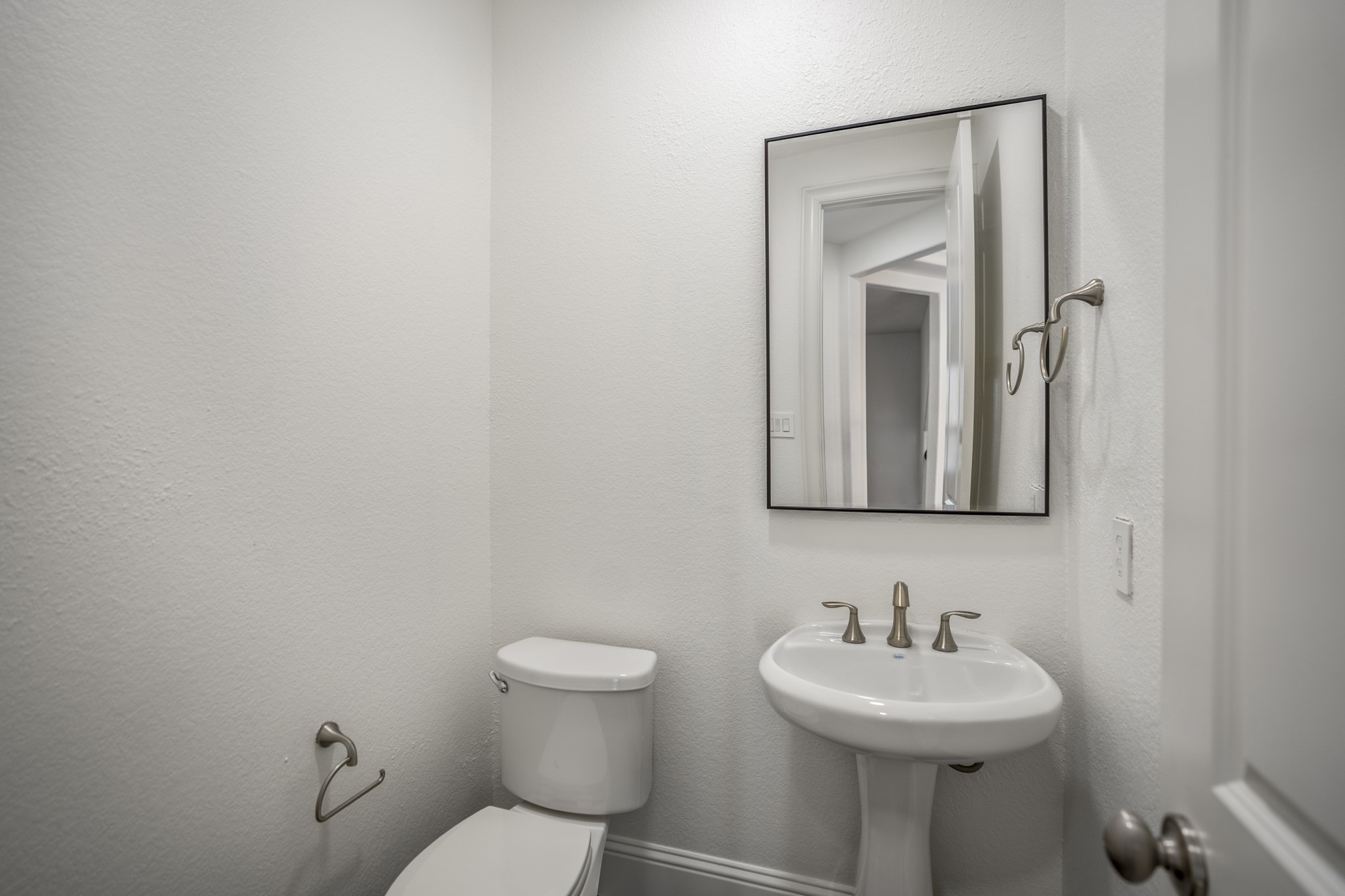 908 Amelia Street Property Photo 27