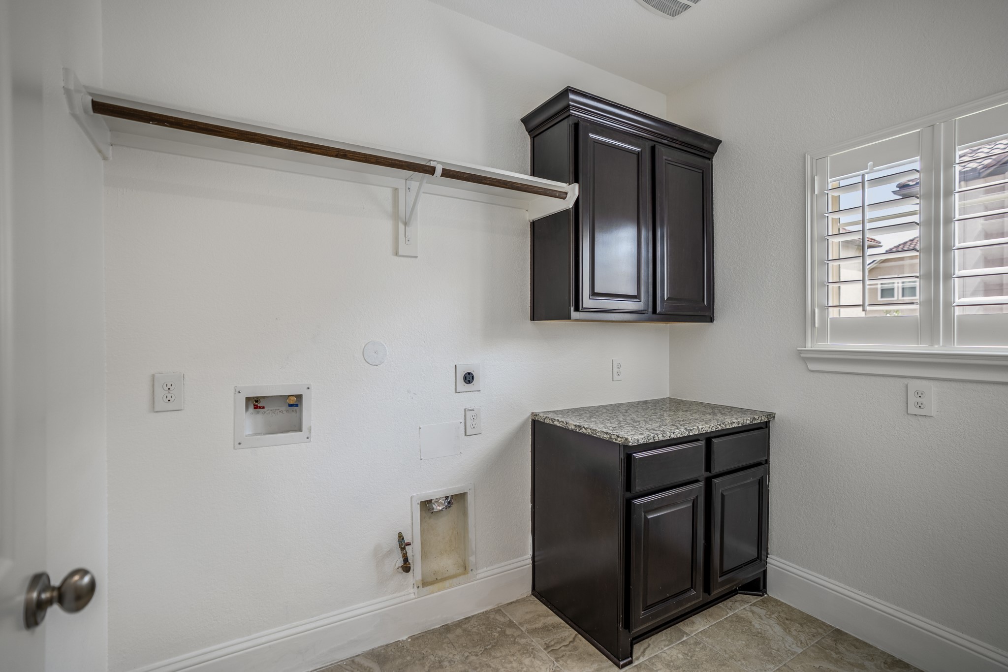 908 Amelia Street Property Photo 28