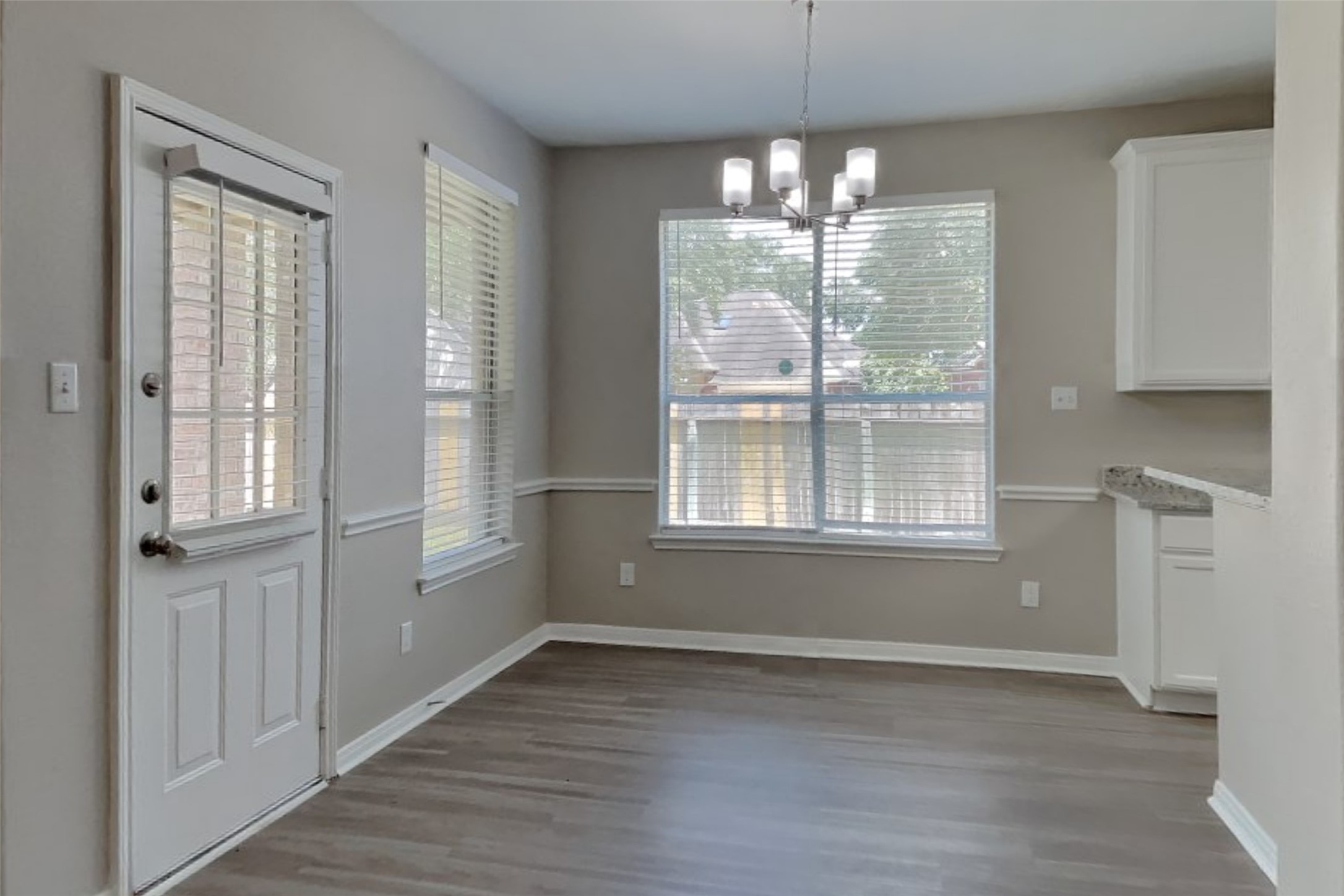 4811 Beaver Pond Circle Property Photo 5