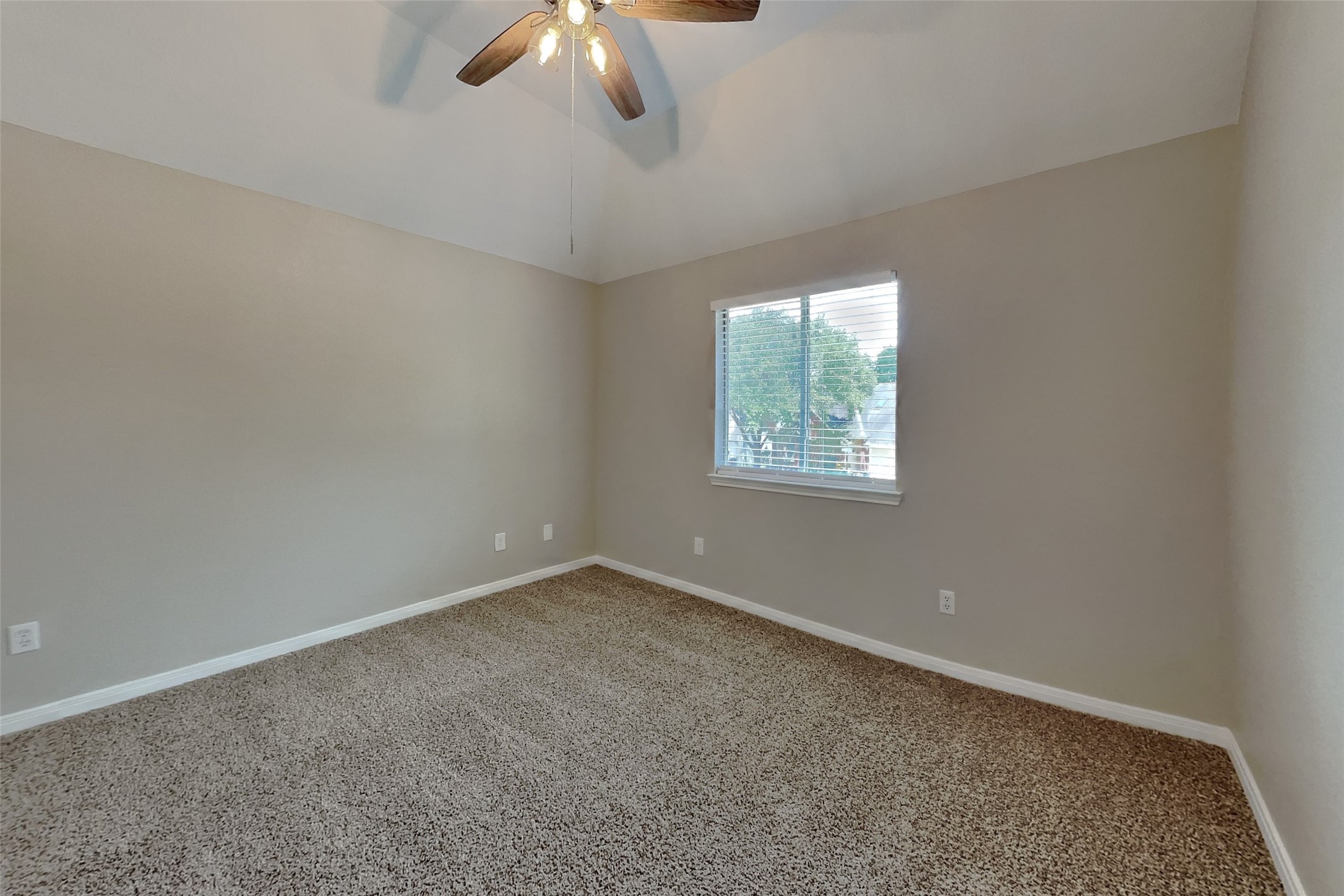4811 Beaver Pond Circle Property Photo 12