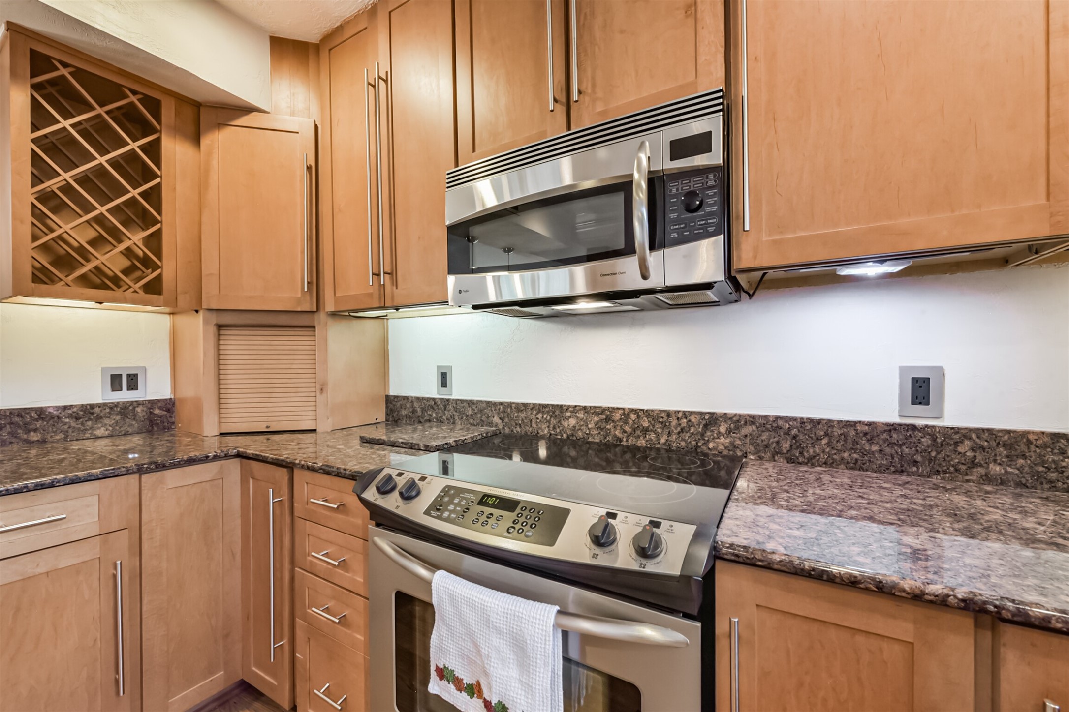 2601 S Braeswood Boulevard 105 Property Photo 8